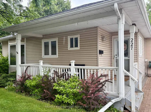 227 Silverbirch Blvd, Hamilton 4