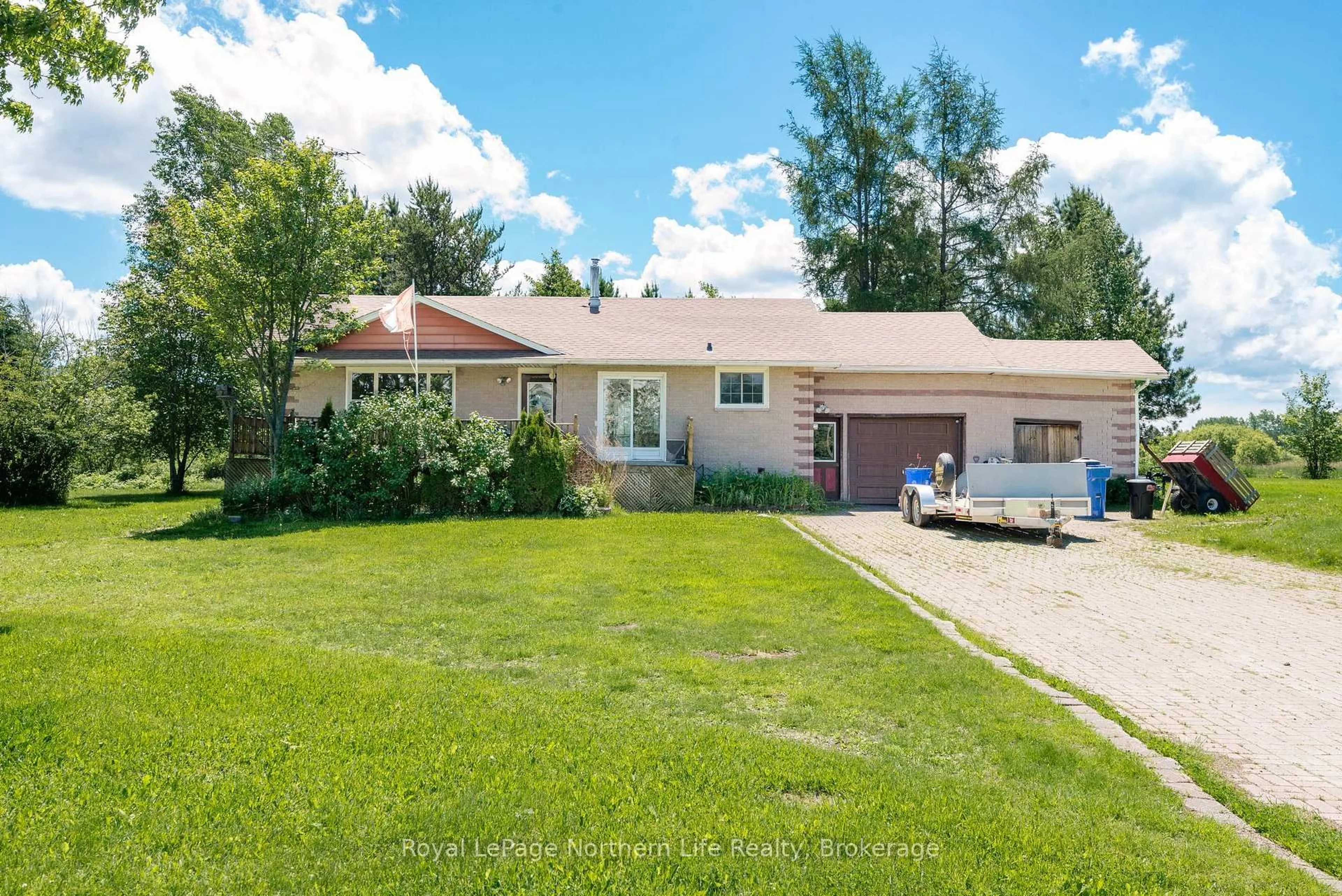 A pic from outside/outdoor area/front of a property/back of a property/a pic from drone, street for 273 DERLAND Rd, East Ferris Ontario P0H 1H0