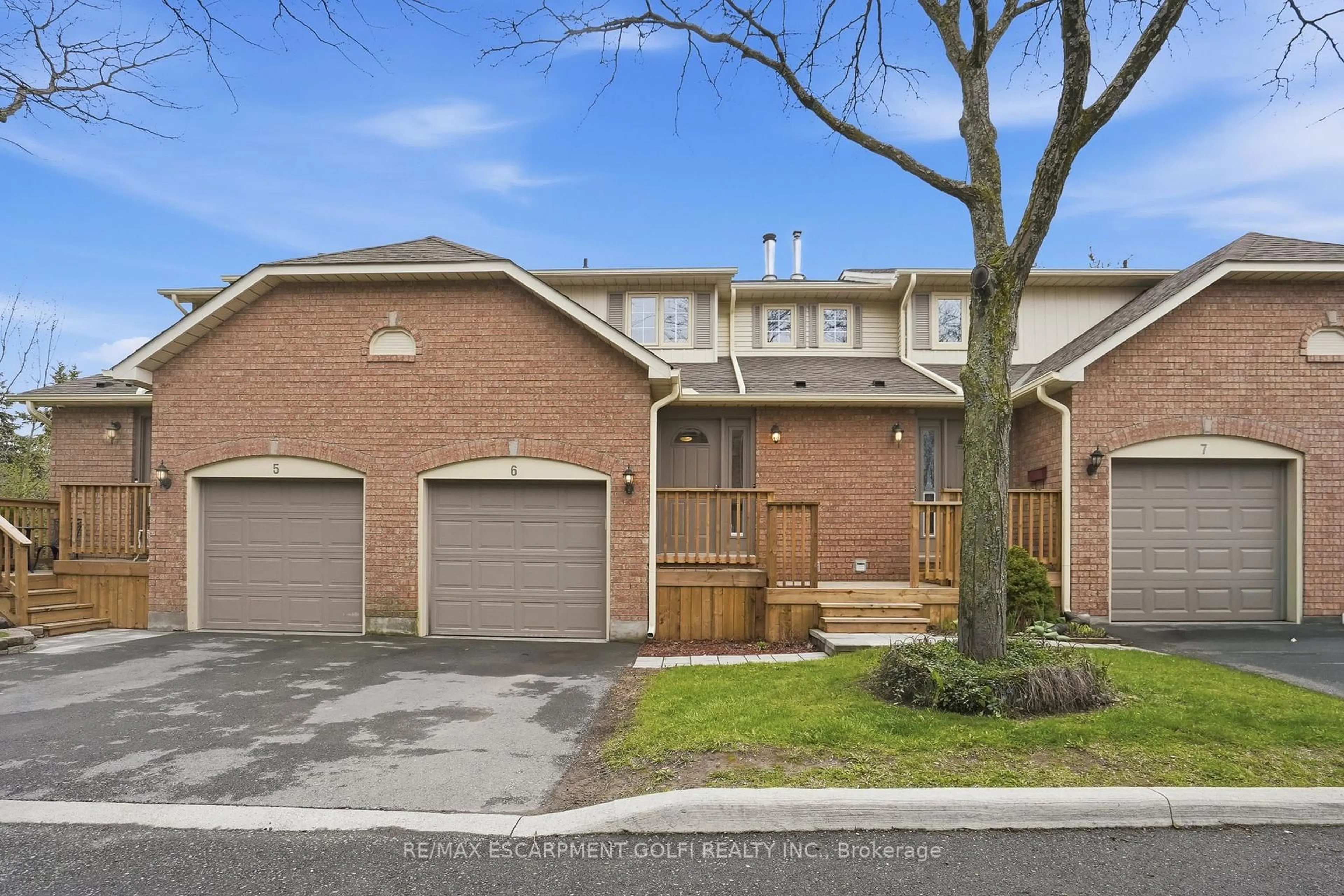 Home with brick exterior material, street for 79 Braeheid Ave #6, Hamilton Ontario L8B 0C6