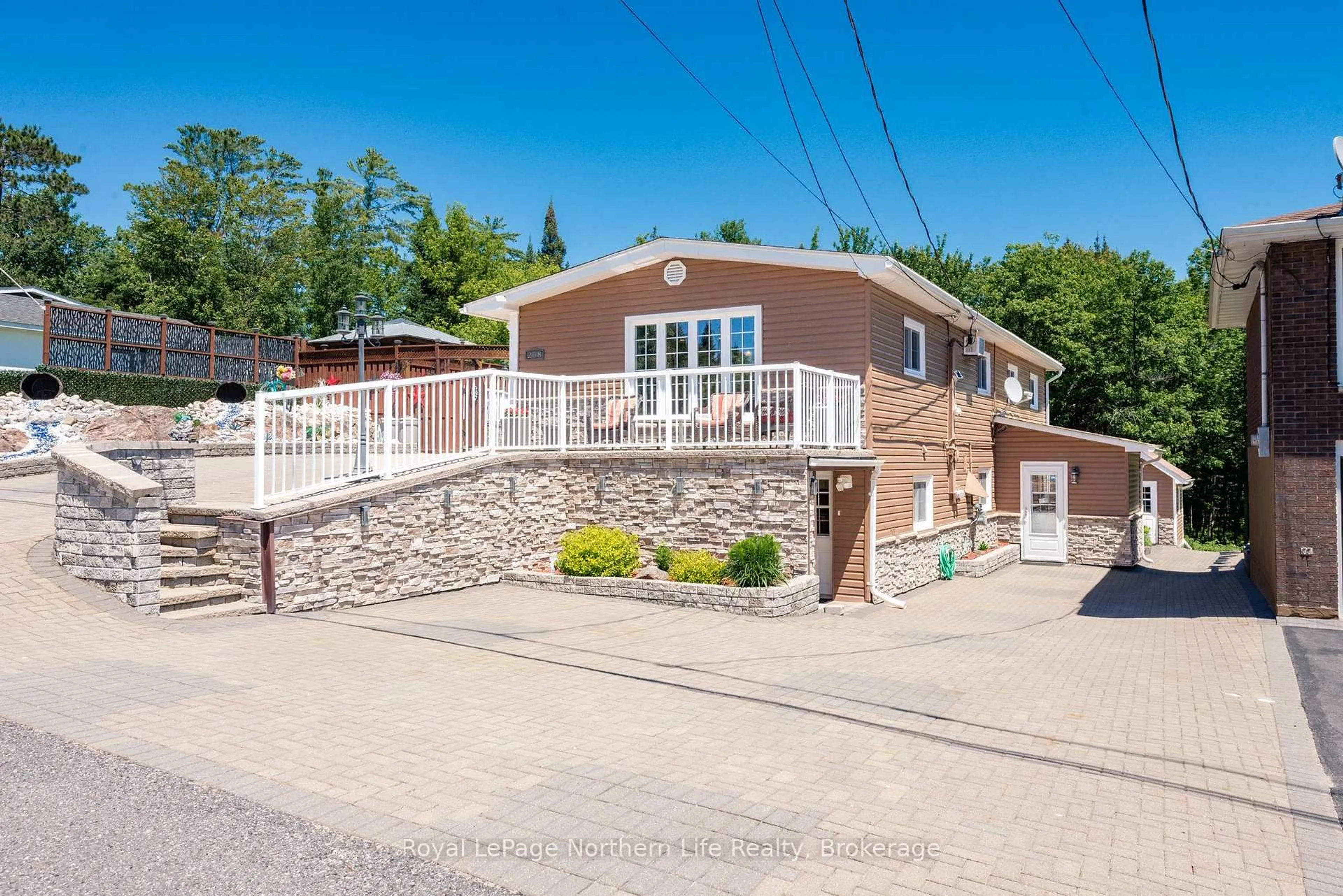 A pic from outside/outdoor area/front of a property/back of a property/a pic from drone, street for 268 KING St, Callander Ontario P0H 1H0