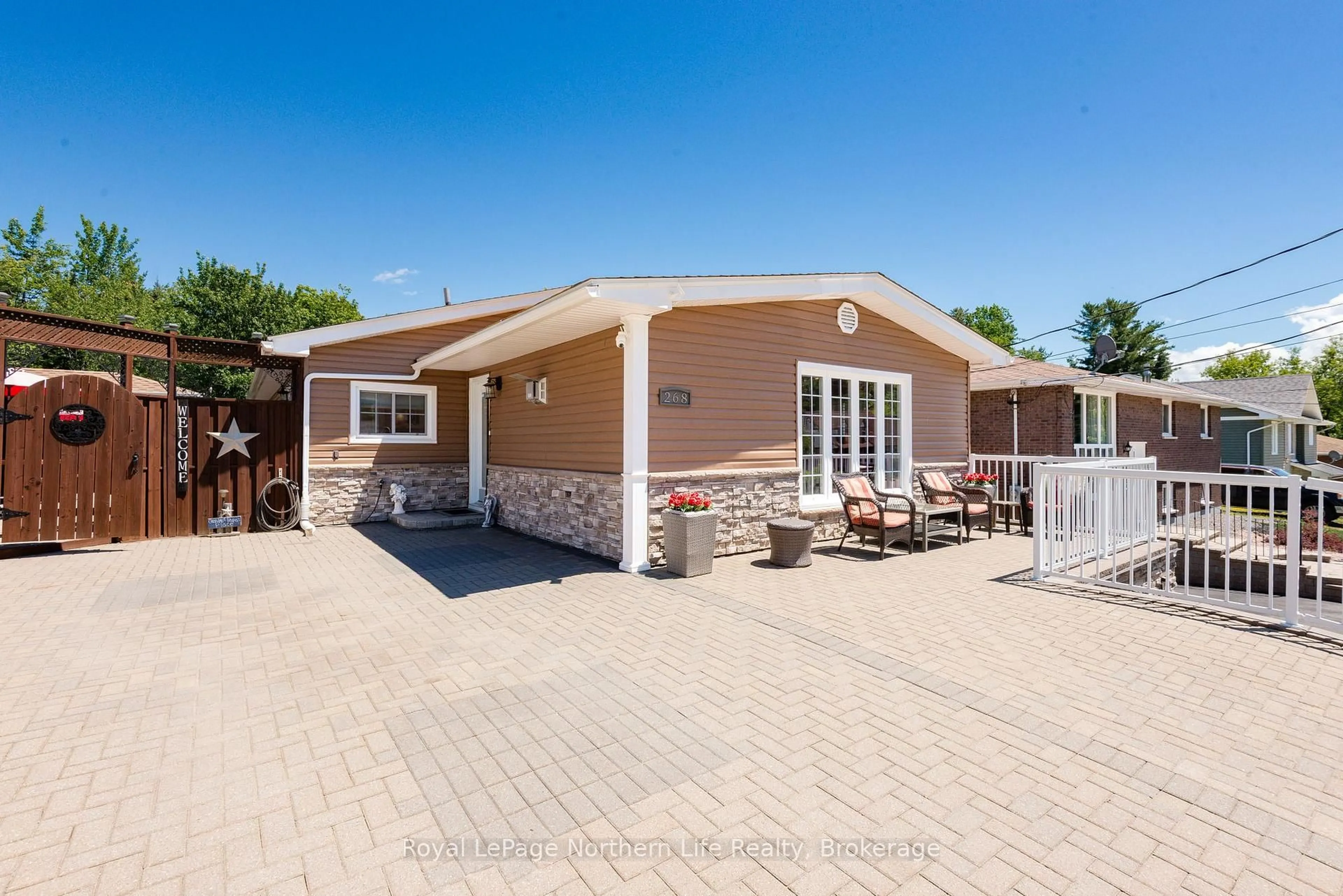 Patio, street for 268 KING St, Callander Ontario P0H 1H0
