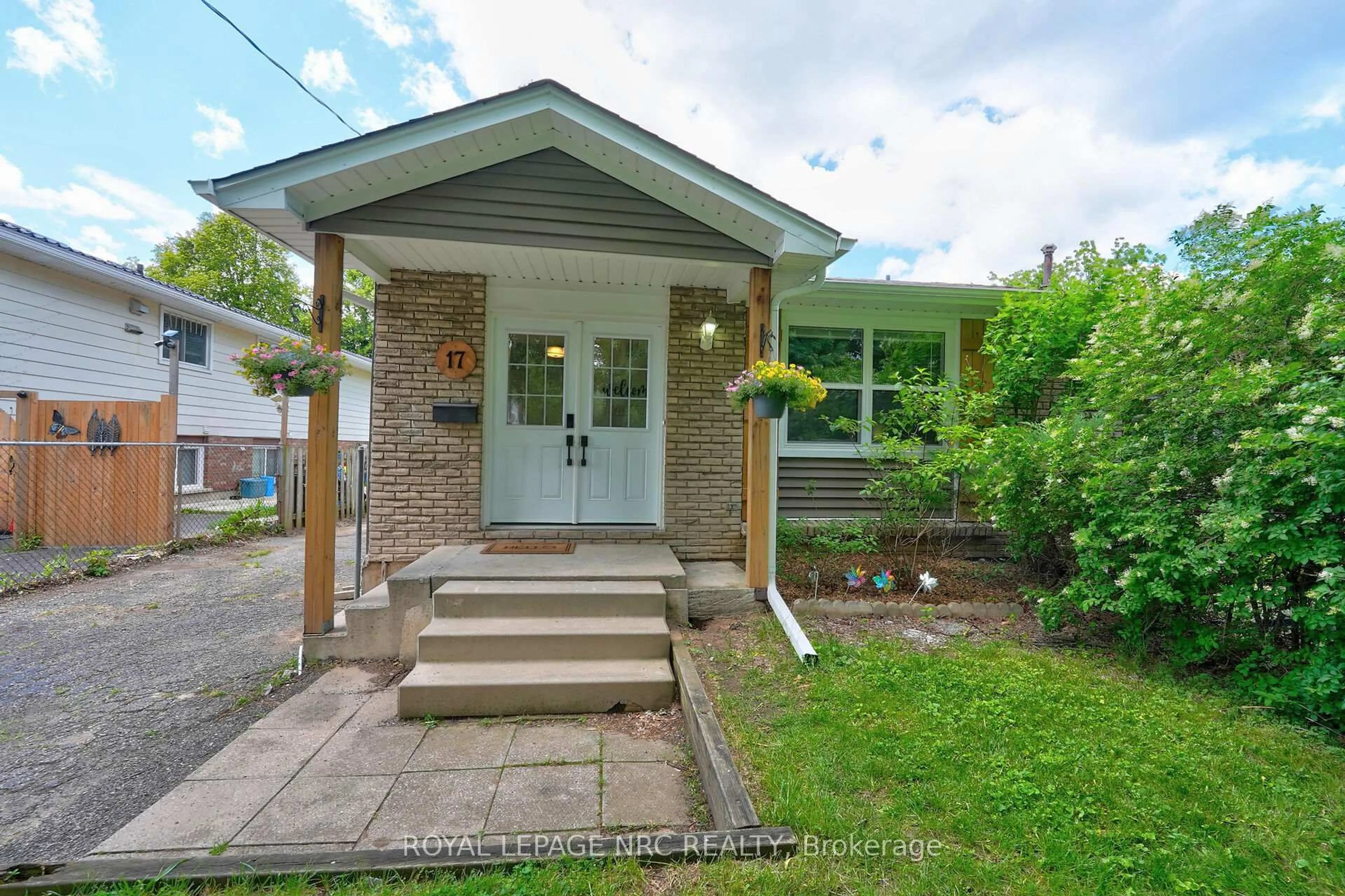 Home with brick exterior material, street for 17 Allan Dr, St. Catharines Ontario L2N 5S4