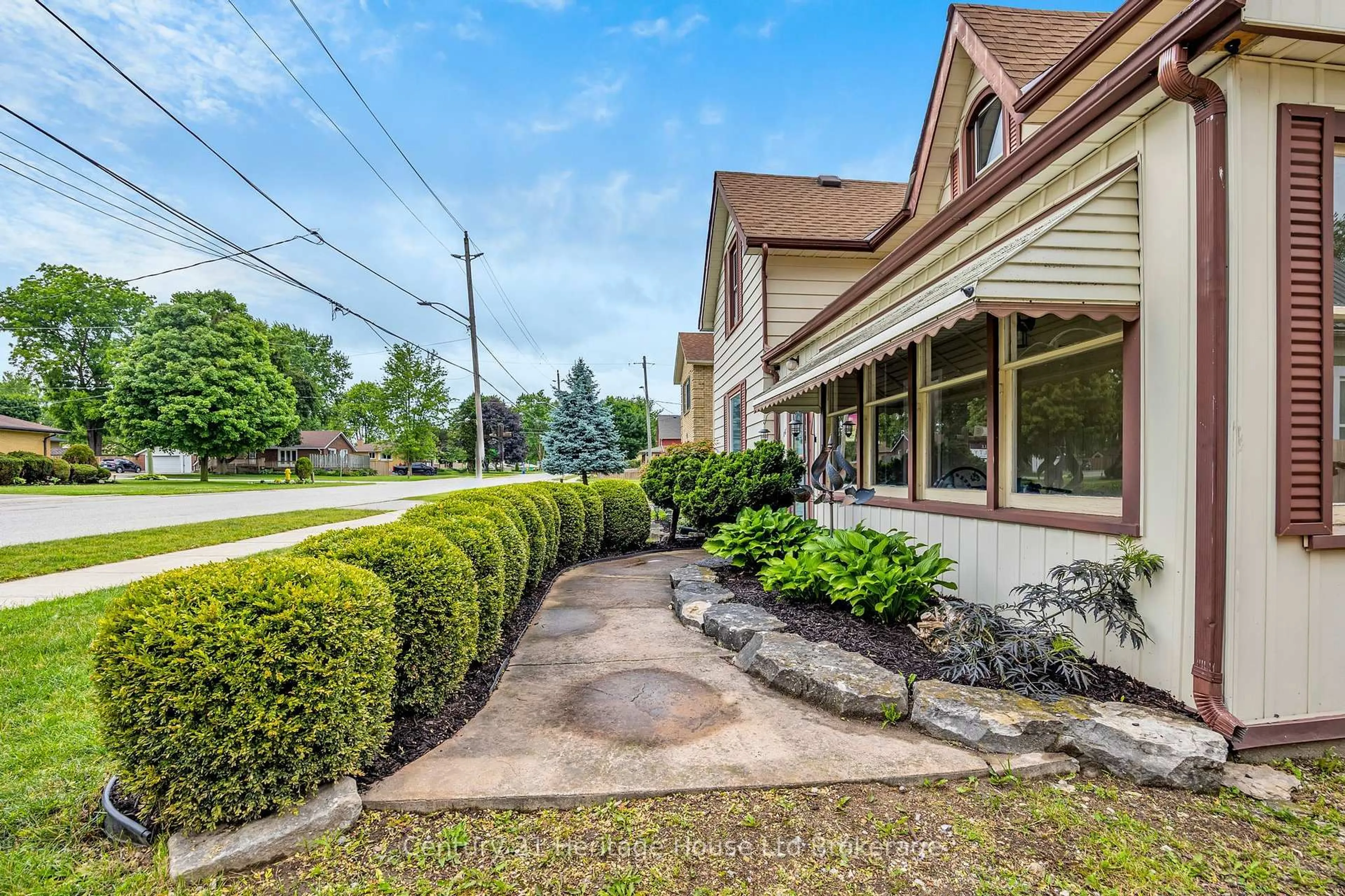 Patio, street for 164 George St, Zorra Ontario N0M 2M0