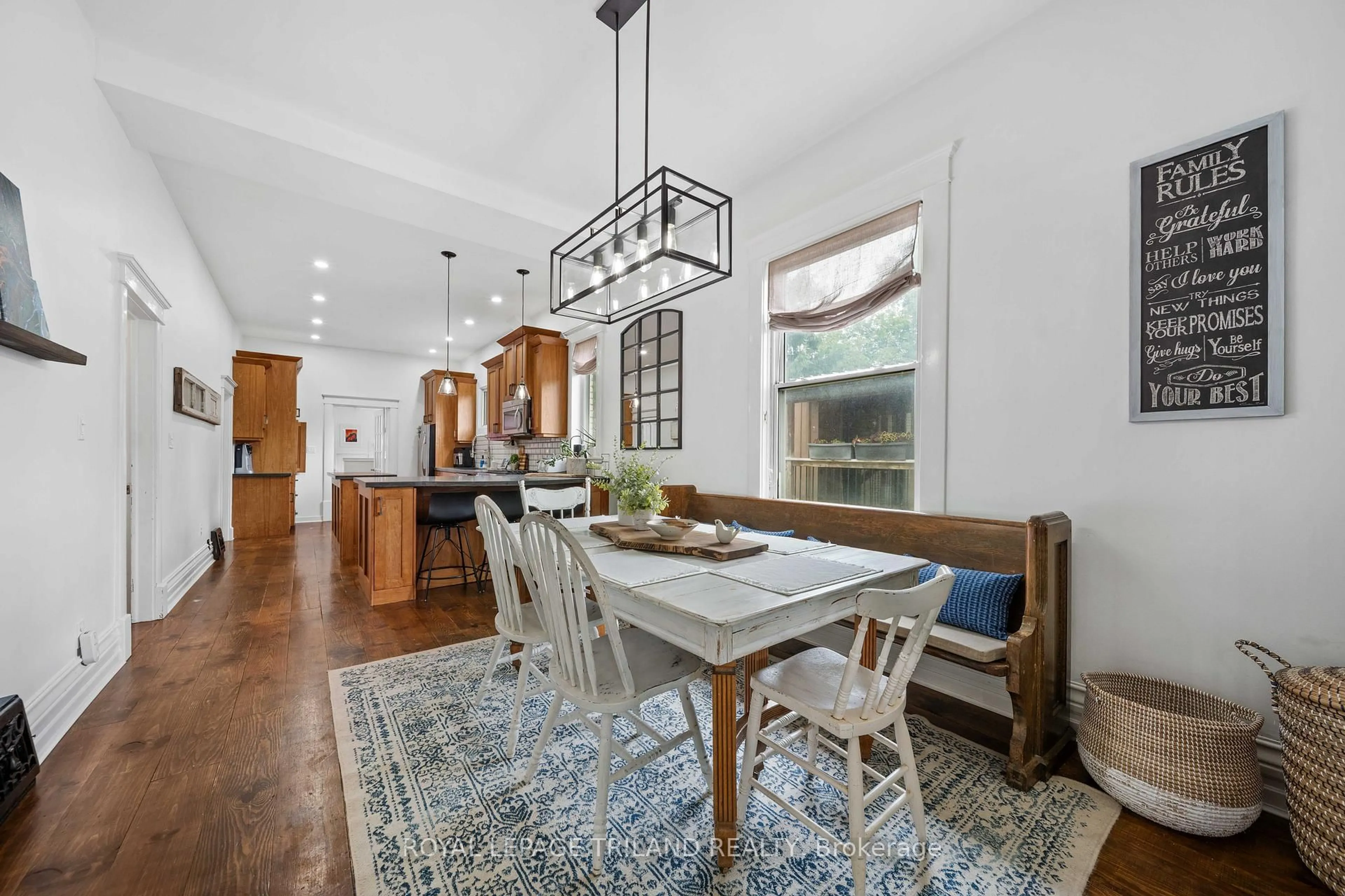 Dining room, ceramic/tile floor for 946 Dufferin Ave, London East Ontario N5W 3K2