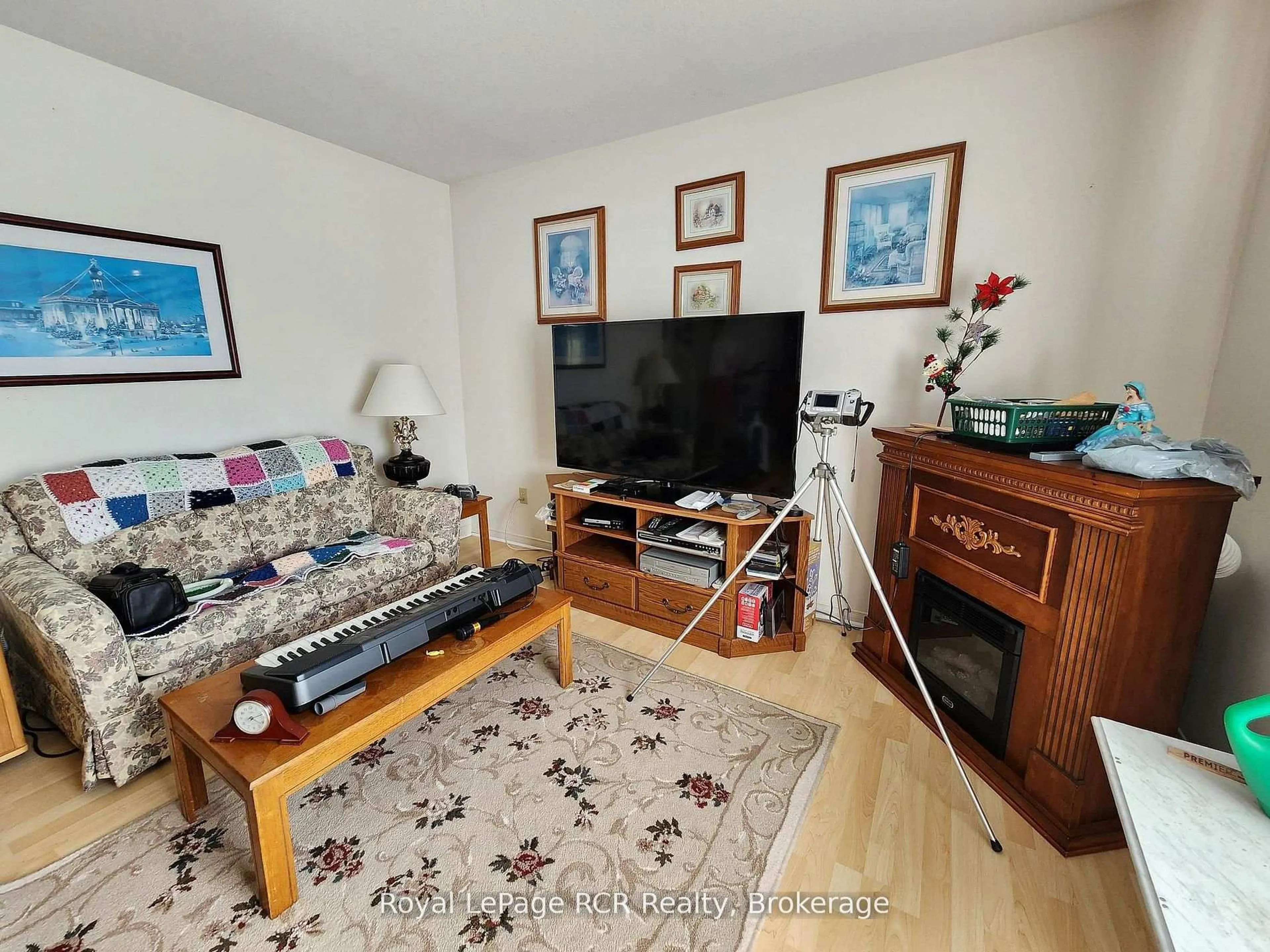 A pic of a room for 103 Meadowview Lane, North Perth Ontario N4W 3G8
