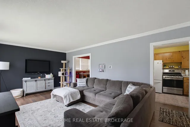 204 Burnside Dr, London East 5