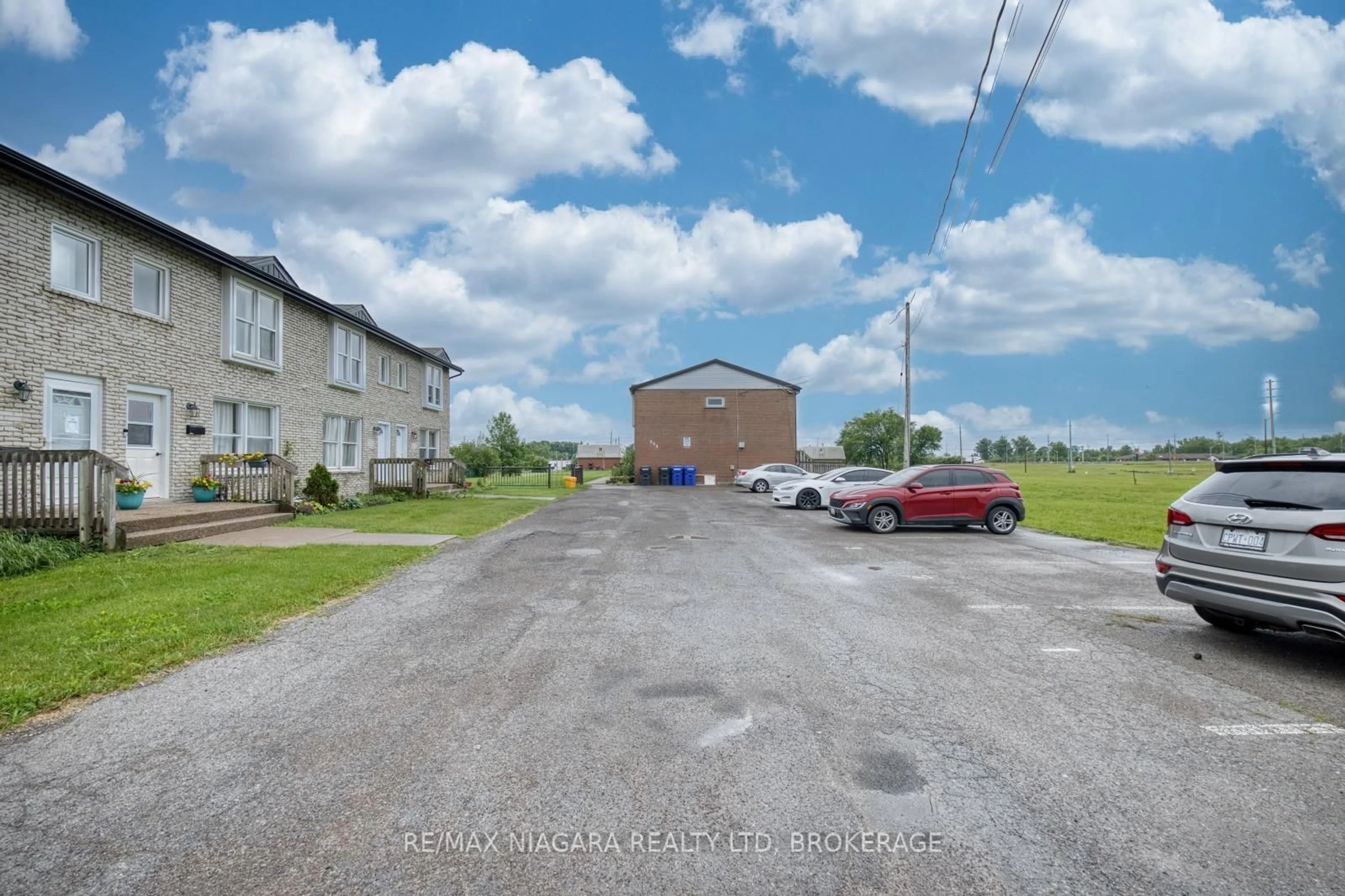 A pic from outside/outdoor area/front of a property/back of a property/a pic from drone, street for 252 Bertie St #1, Fort Erie Ontario L2A 1Z6