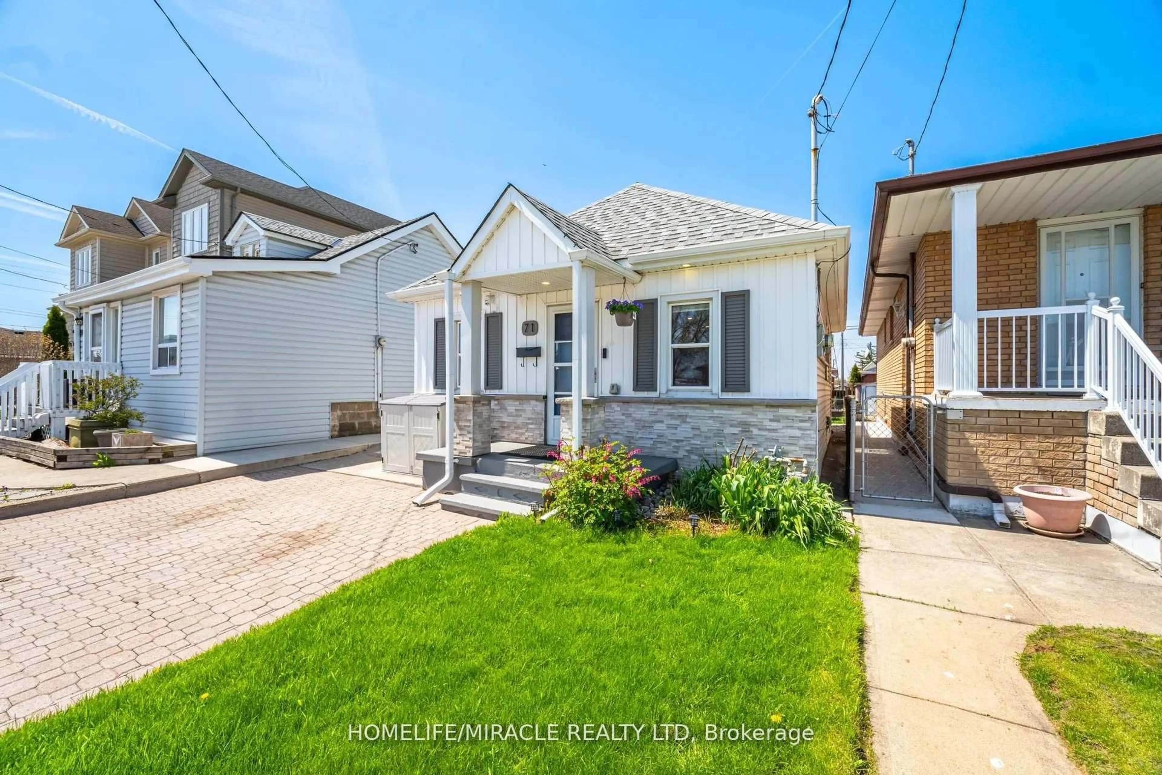Home with vinyl exterior material, street for 71 Beland Ave, Hamilton Ontario L8H 6C2