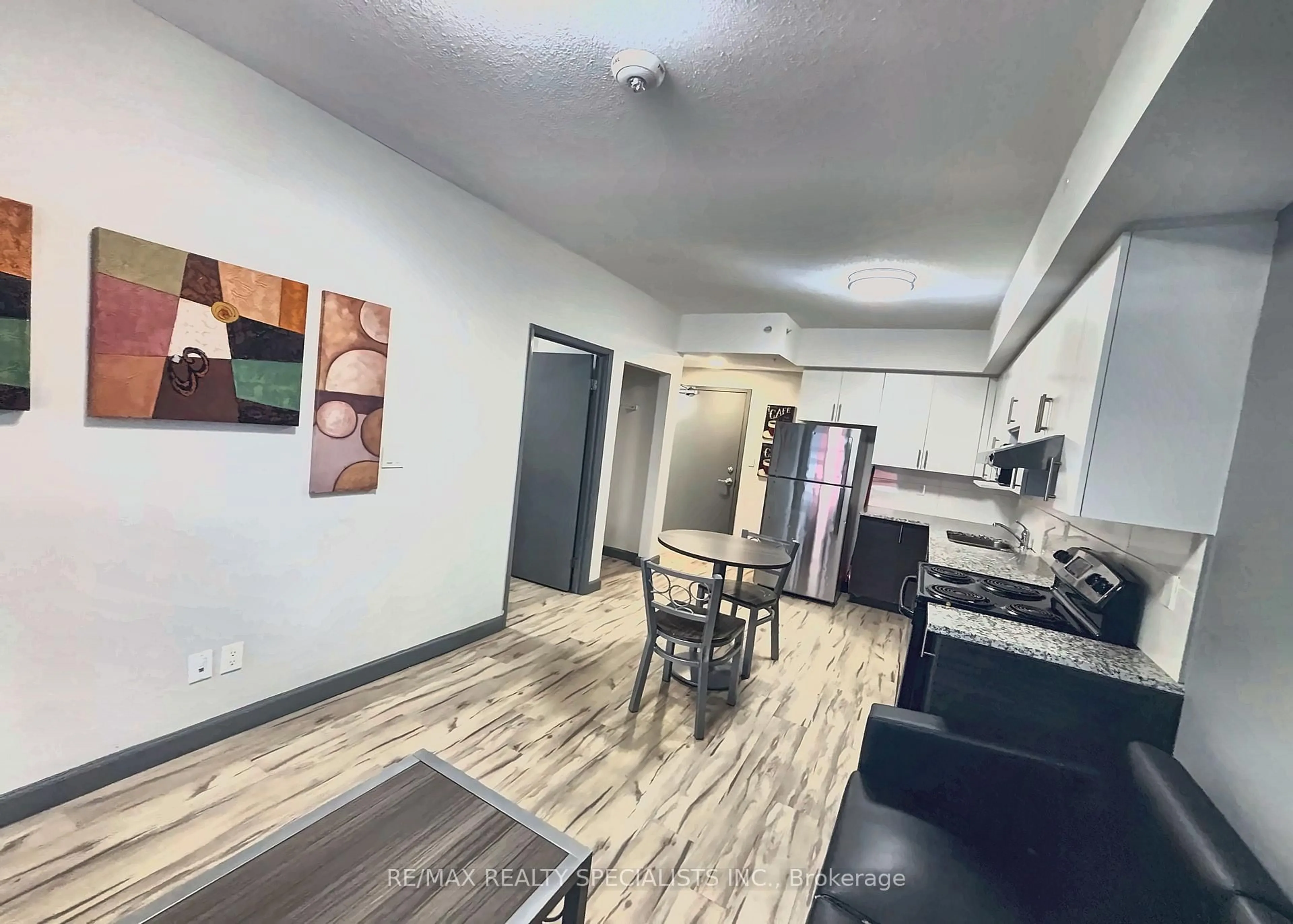 A pic of a room for 258C Sunview St #332, Waterloo Ontario N2L 0H8