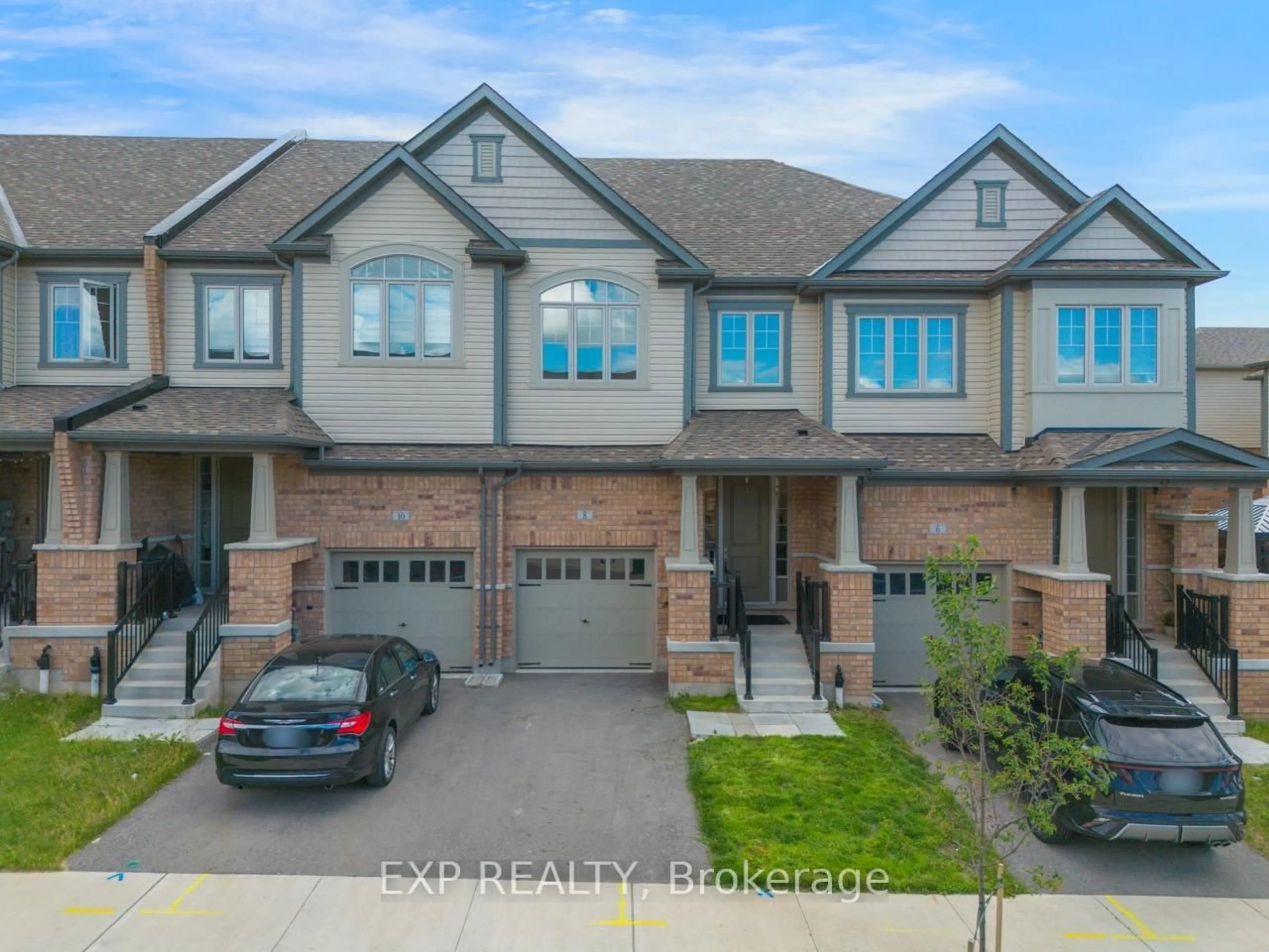 A pic from outside/outdoor area/front of a property/back of a property/a pic from drone, street for 8 Roywood St, Kitchener Ontario N2R 0S5