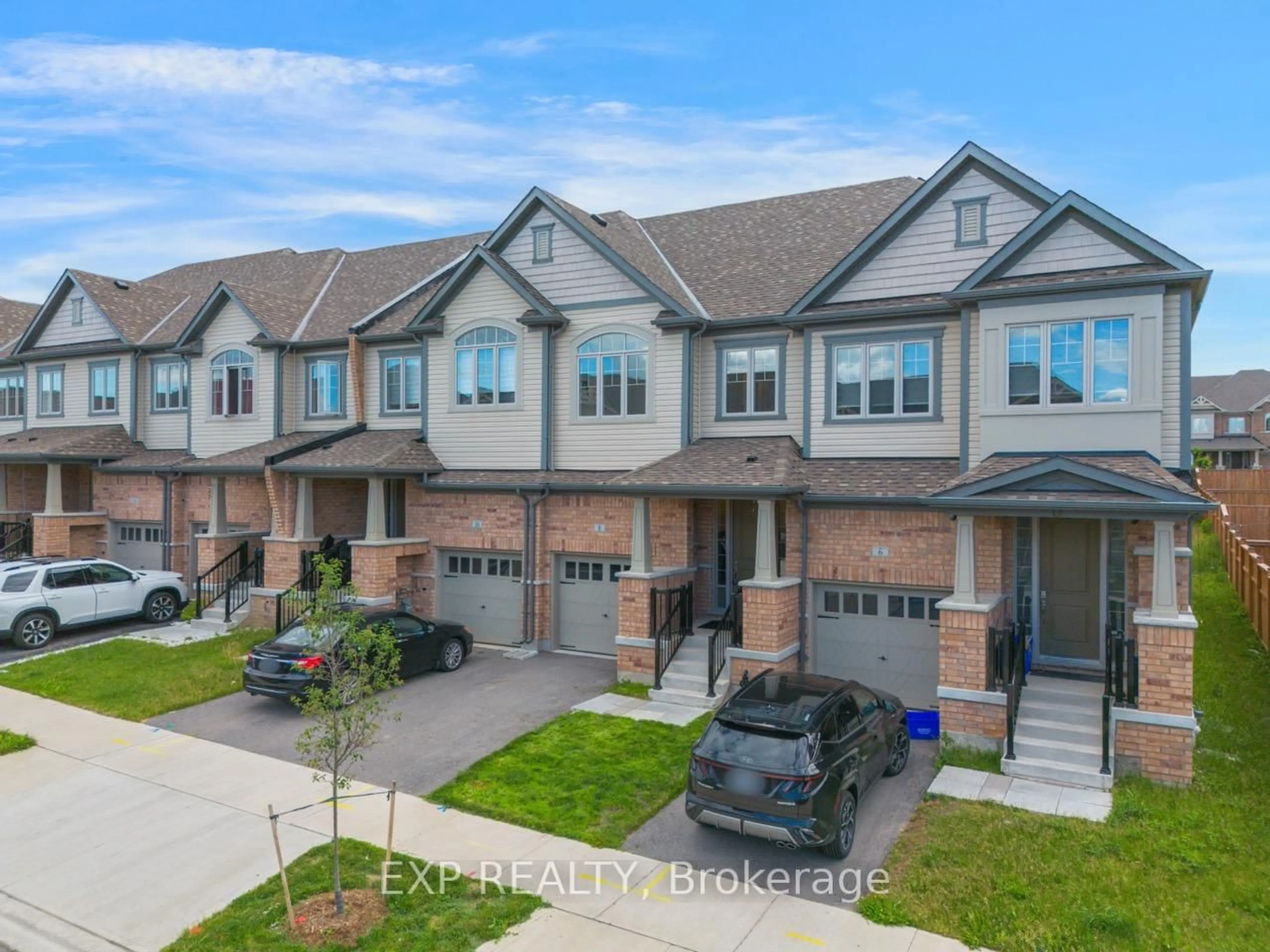 A pic from outside/outdoor area/front of a property/back of a property/a pic from drone, street for 8 Roywood St, Kitchener Ontario N2R 0S5