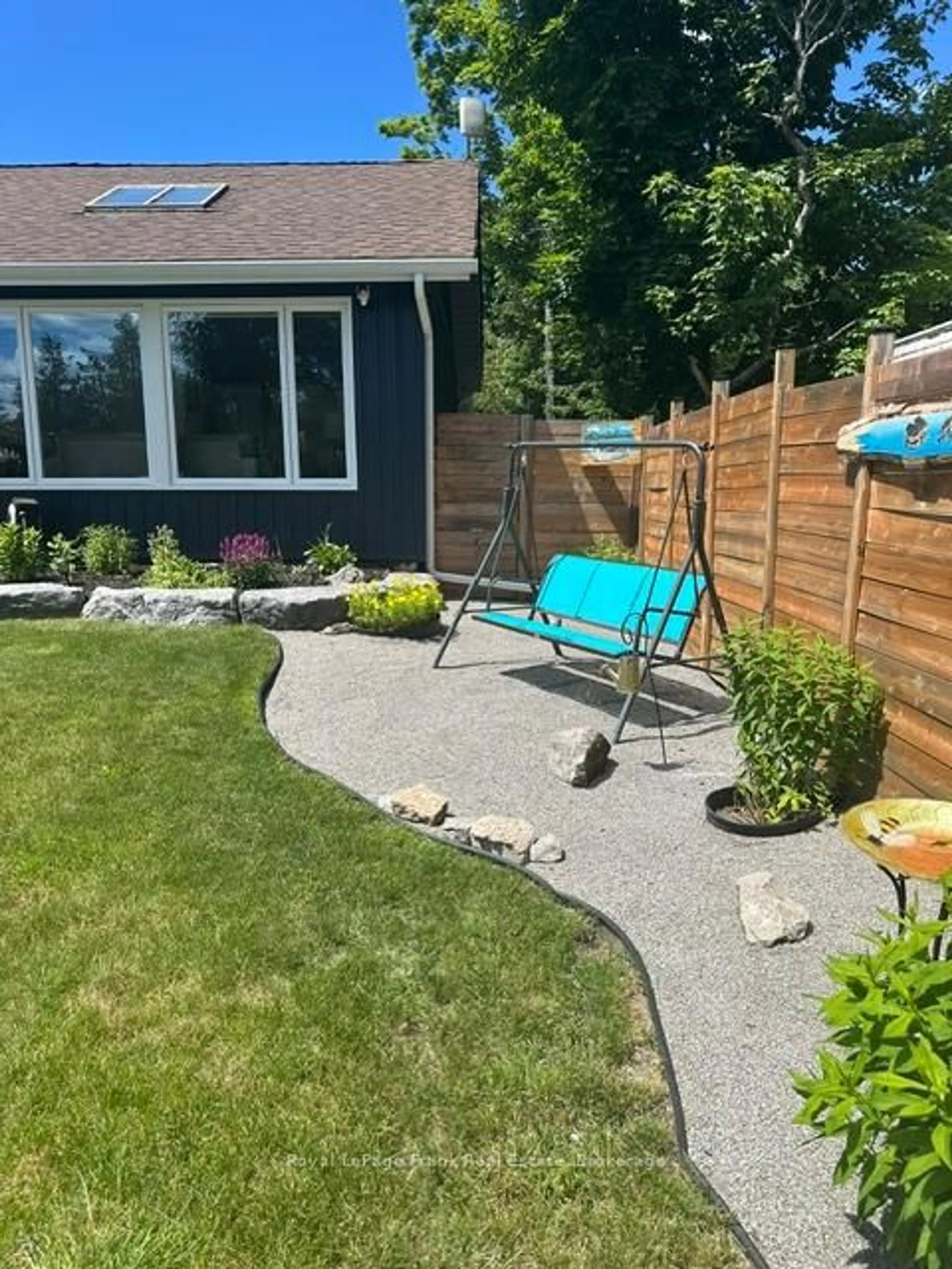 Patio, street for 118 Echo Bay Rd, Kawartha Lakes Ontario K0M 1A0
