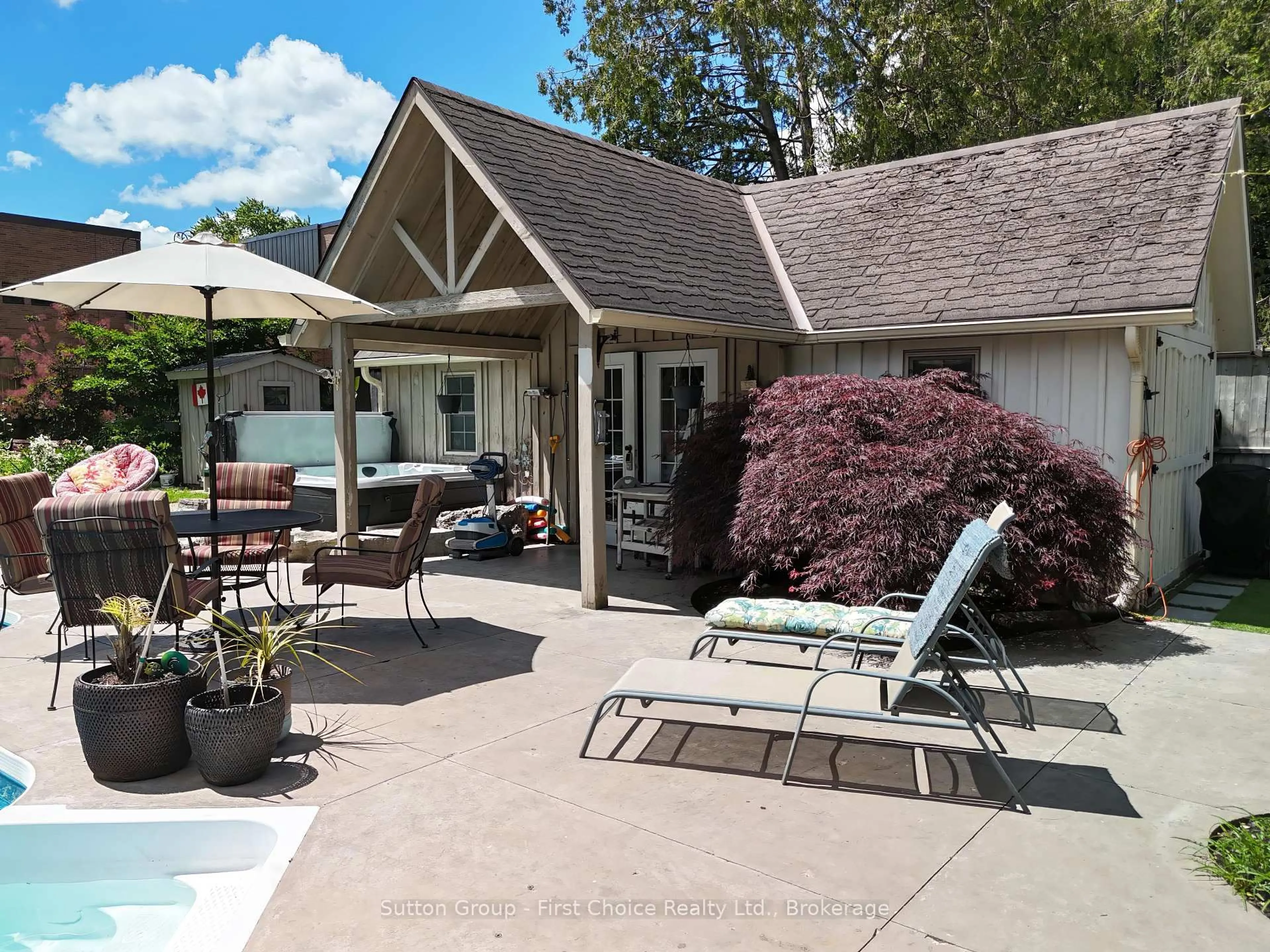 Patio, water/lake/river/ocean view for 127 West Gore St, Stratford Ontario N5A 1K2