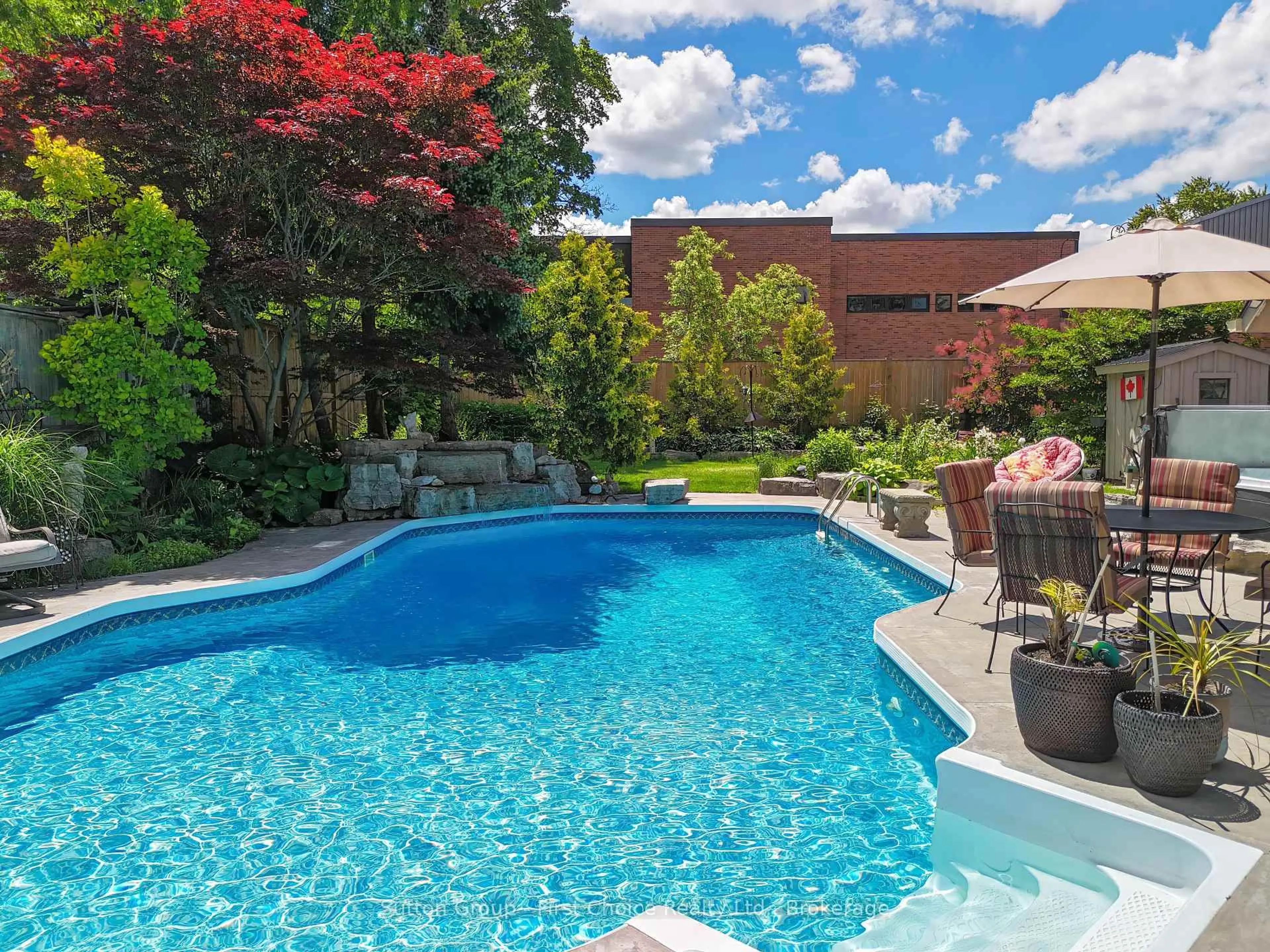 Pool for 127 West Gore St, Stratford Ontario N5A 1K2