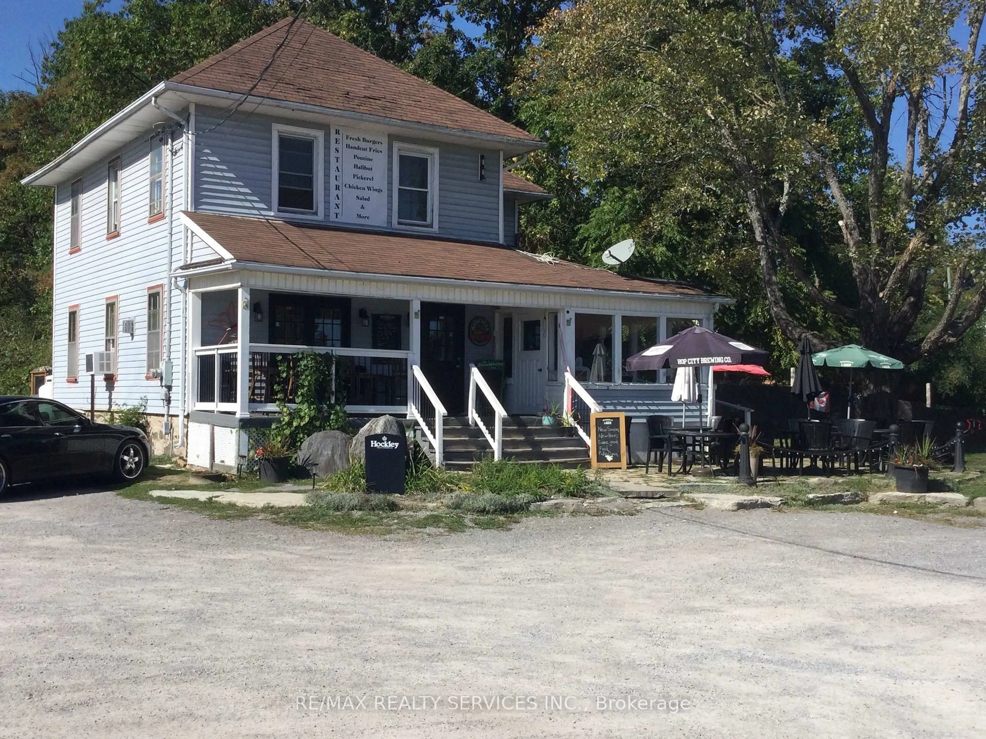 Patio, street for 1925 Lakehurst Rd, Trent Lakes Ontario K9J 6X2