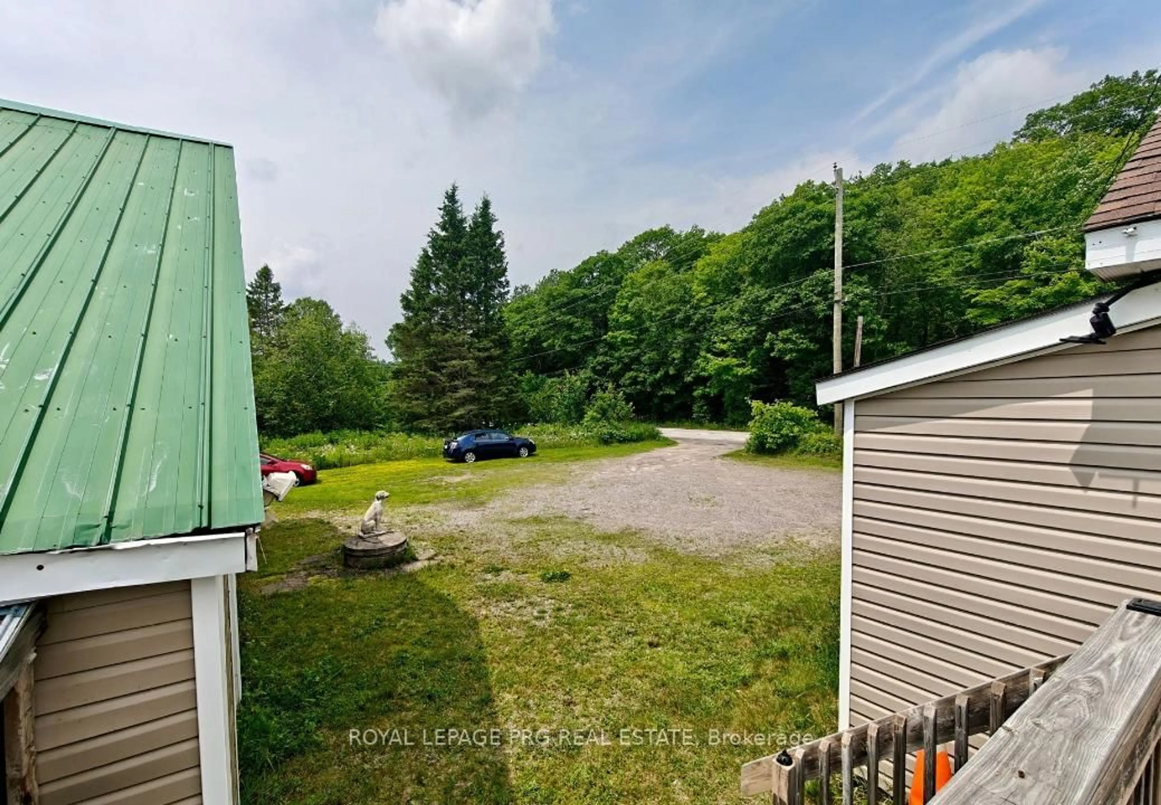 A pic from outside/outdoor area/front of a property/back of a property/a pic from drone, unknown for 1521 FOUR MILE LAKE Rd, North Bay Ontario P1B 8G2