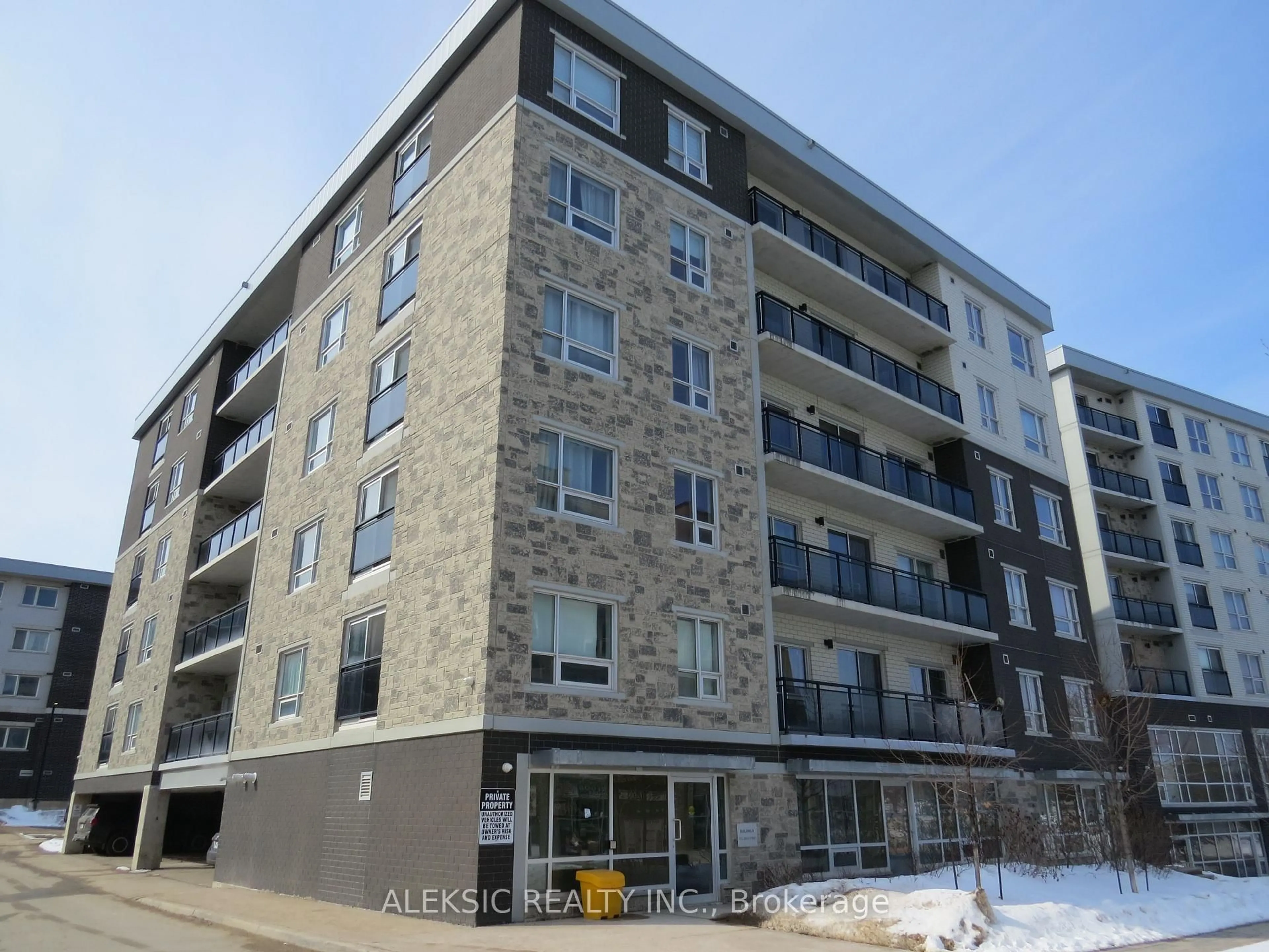 A pic from outside/outdoor area/front of a property/back of a property/a pic from drone, building for 275 Larch St #H404, Waterloo Ontario N2L 3R2