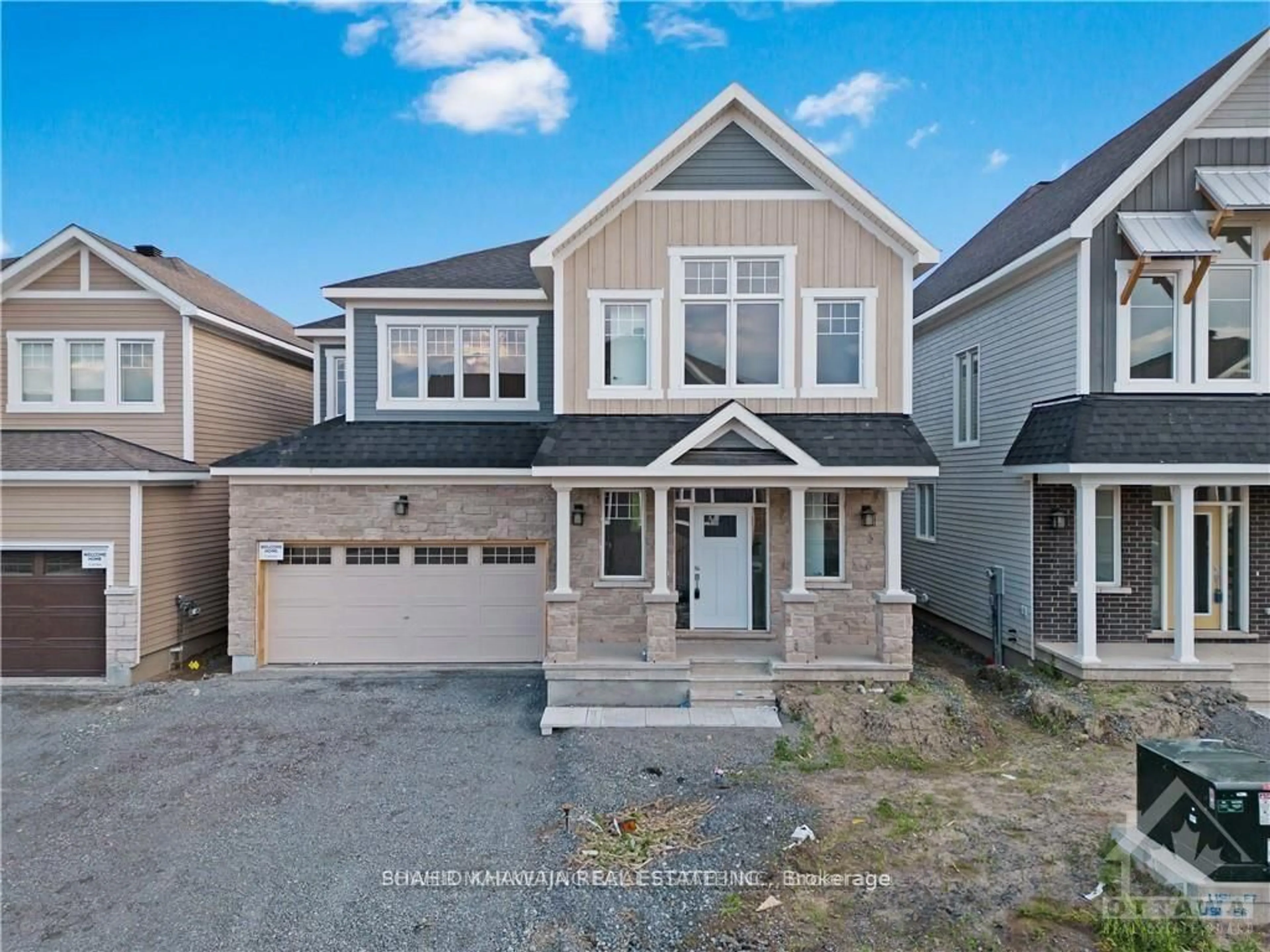 Home with vinyl exterior material, street for 93 Hackamore Cres, Richmond Ontario K0A 2Z0