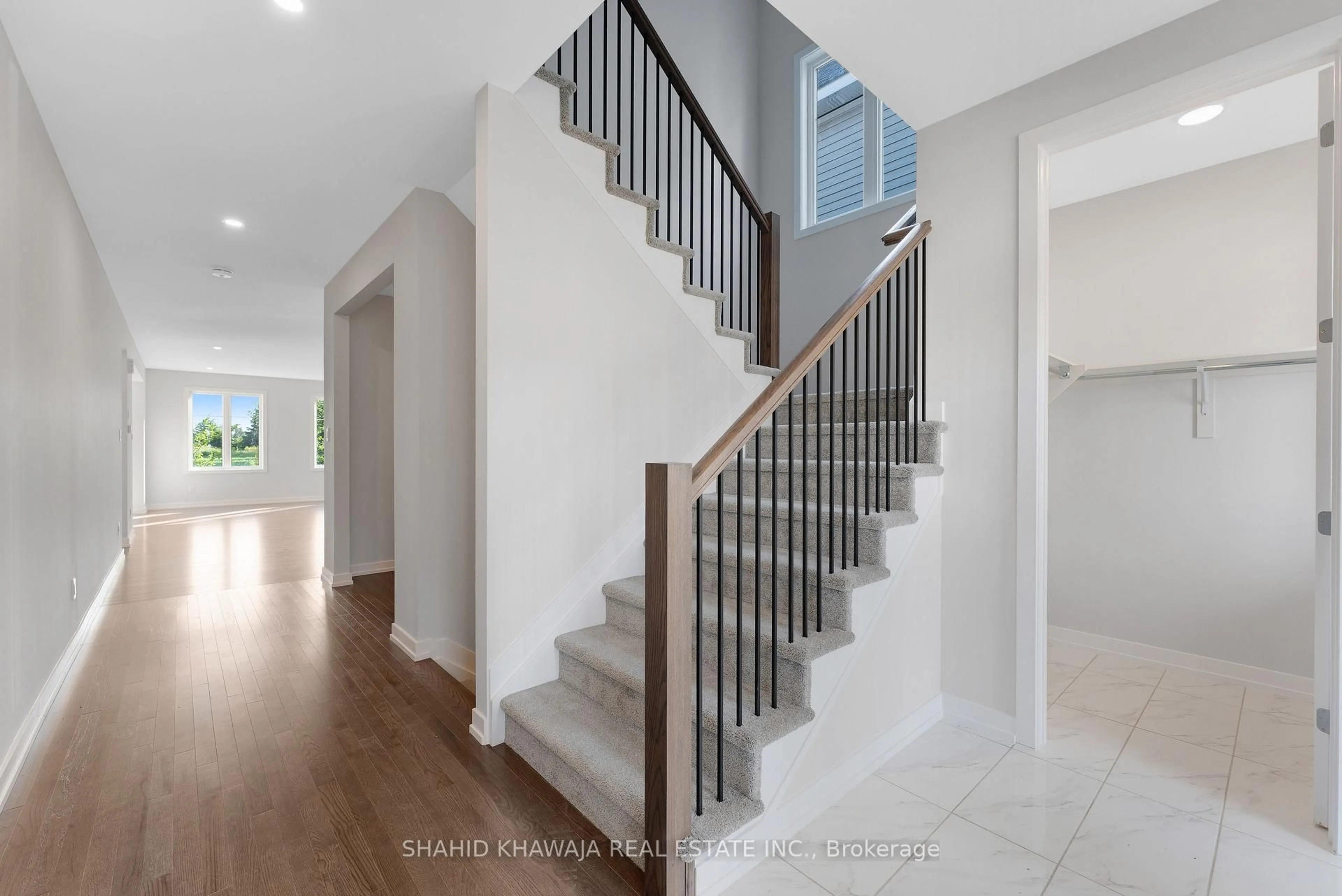Stairs for 93 Hackamore Cres, Richmond Ontario K0A 2Z0