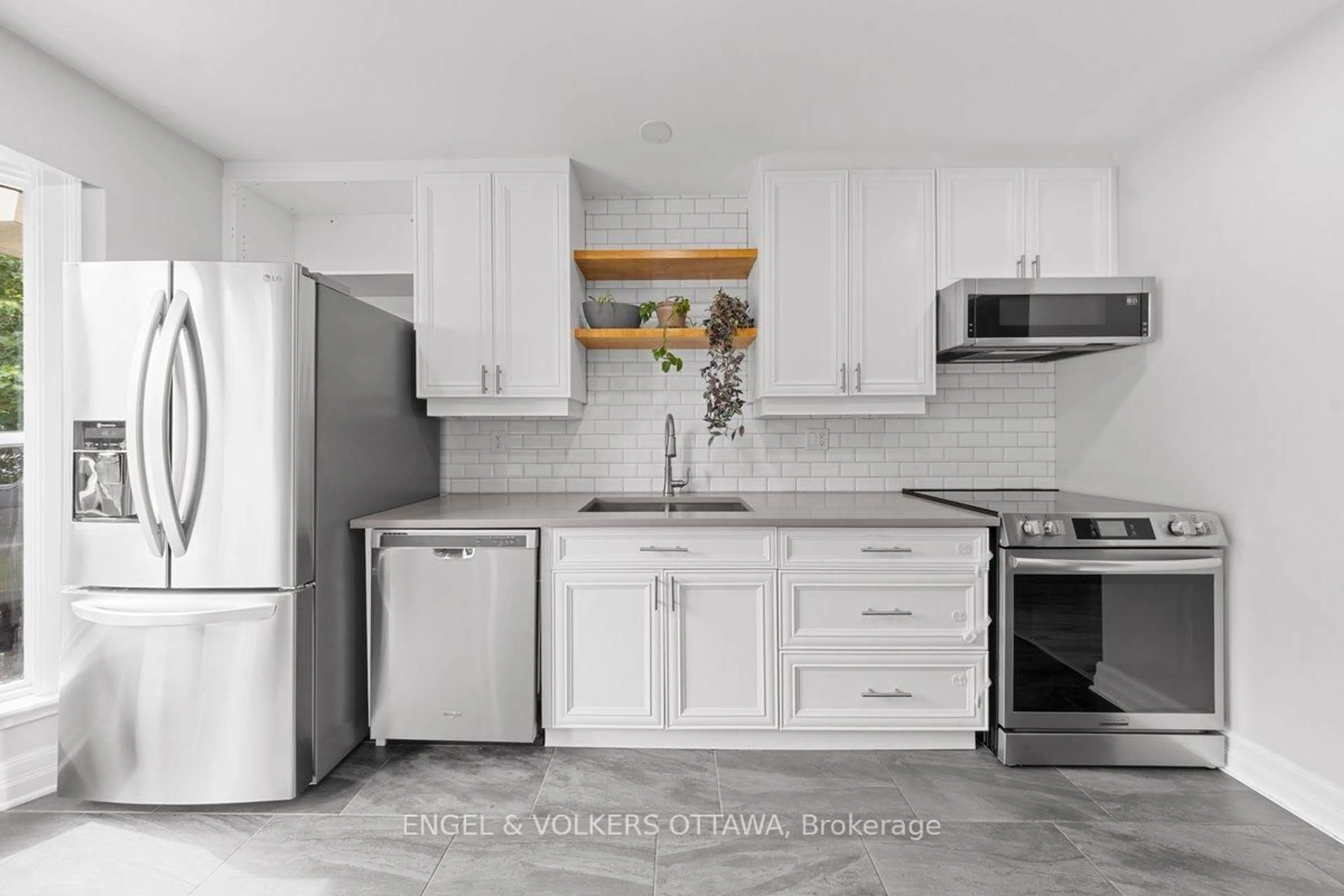 Unknown for 19 WESSEX Rd, Ottawa Ontario K2J 1S4