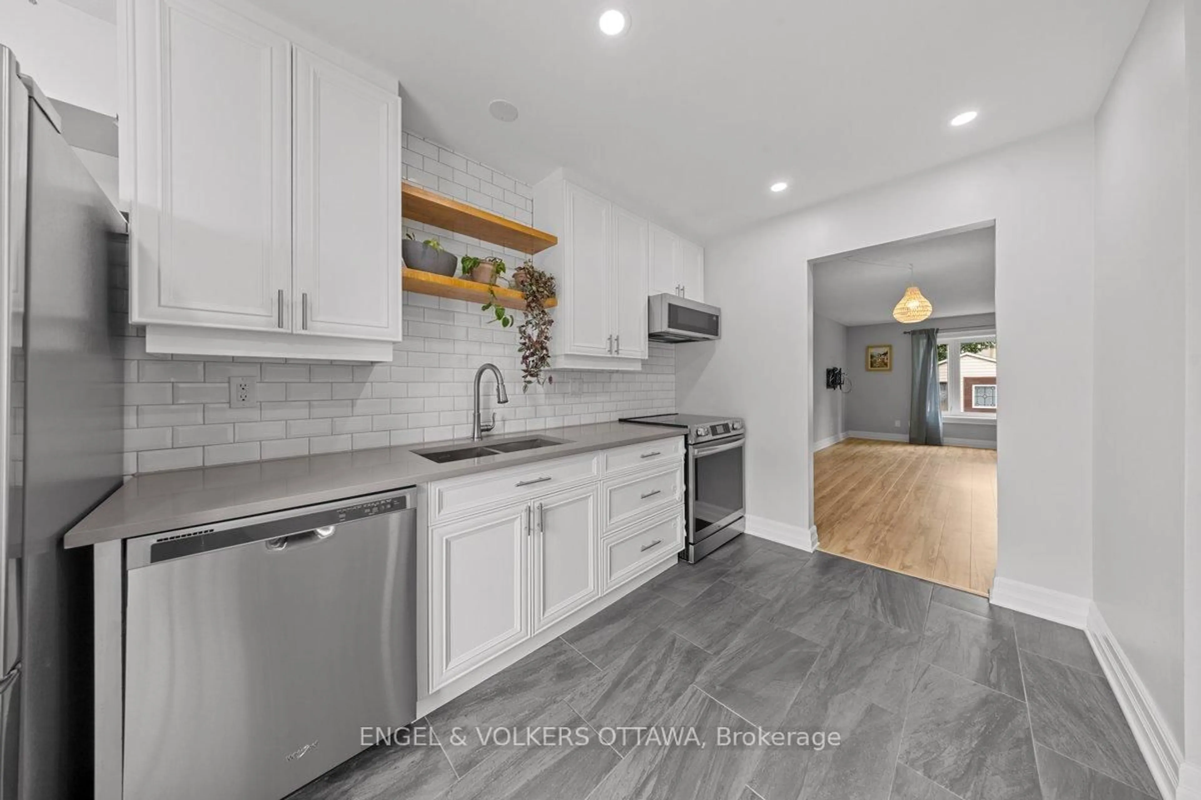 Open concept kitchen, ceramic/tile floor for 19 WESSEX Rd, Ottawa Ontario K2J 1S4