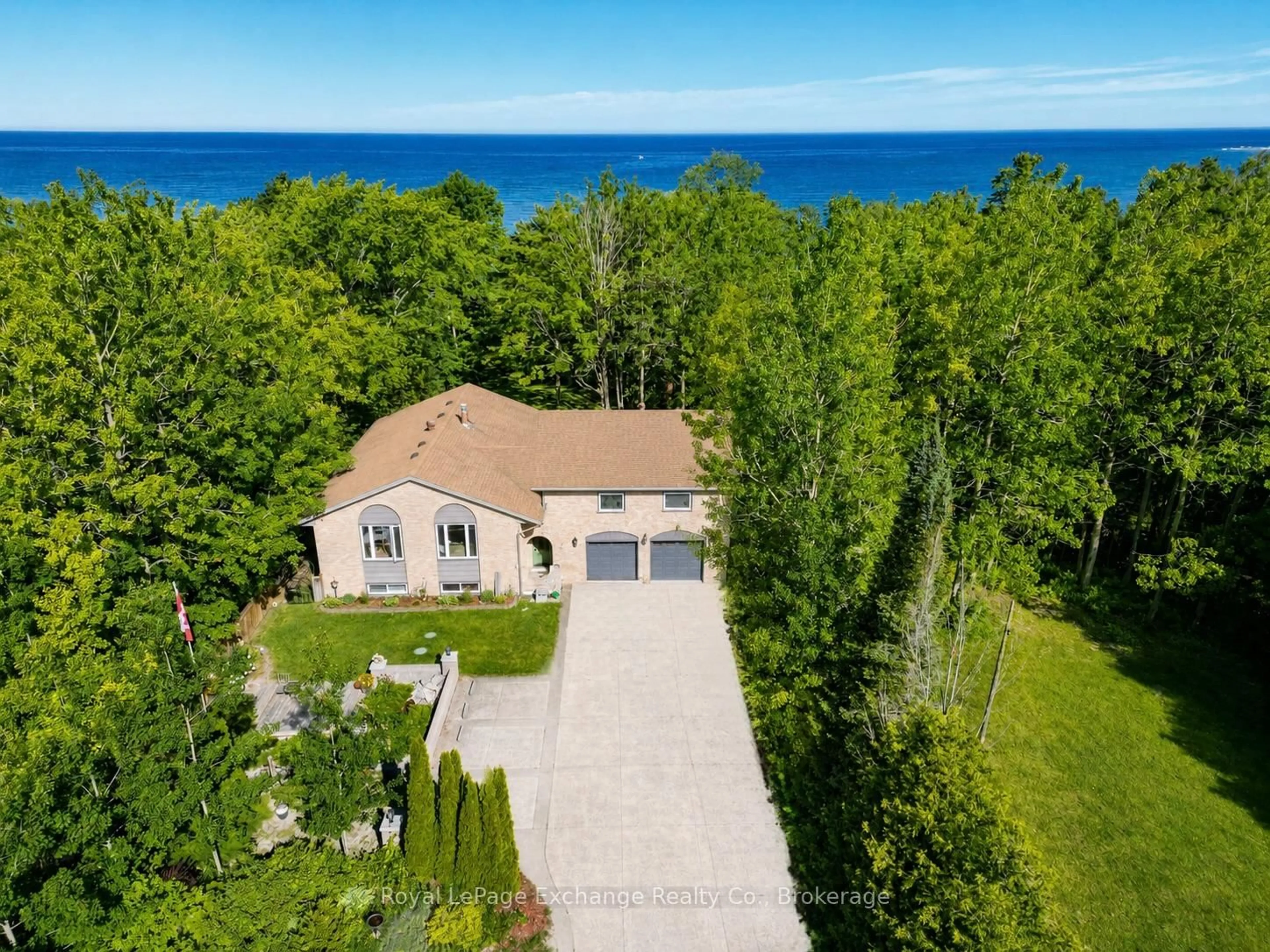 A pic from outside/outdoor area/front of a property/back of a property/a pic from drone, water/lake/river/ocean view for 71 Upper Lorne Beach Rd, Kincardine Ontario N0G 2T0