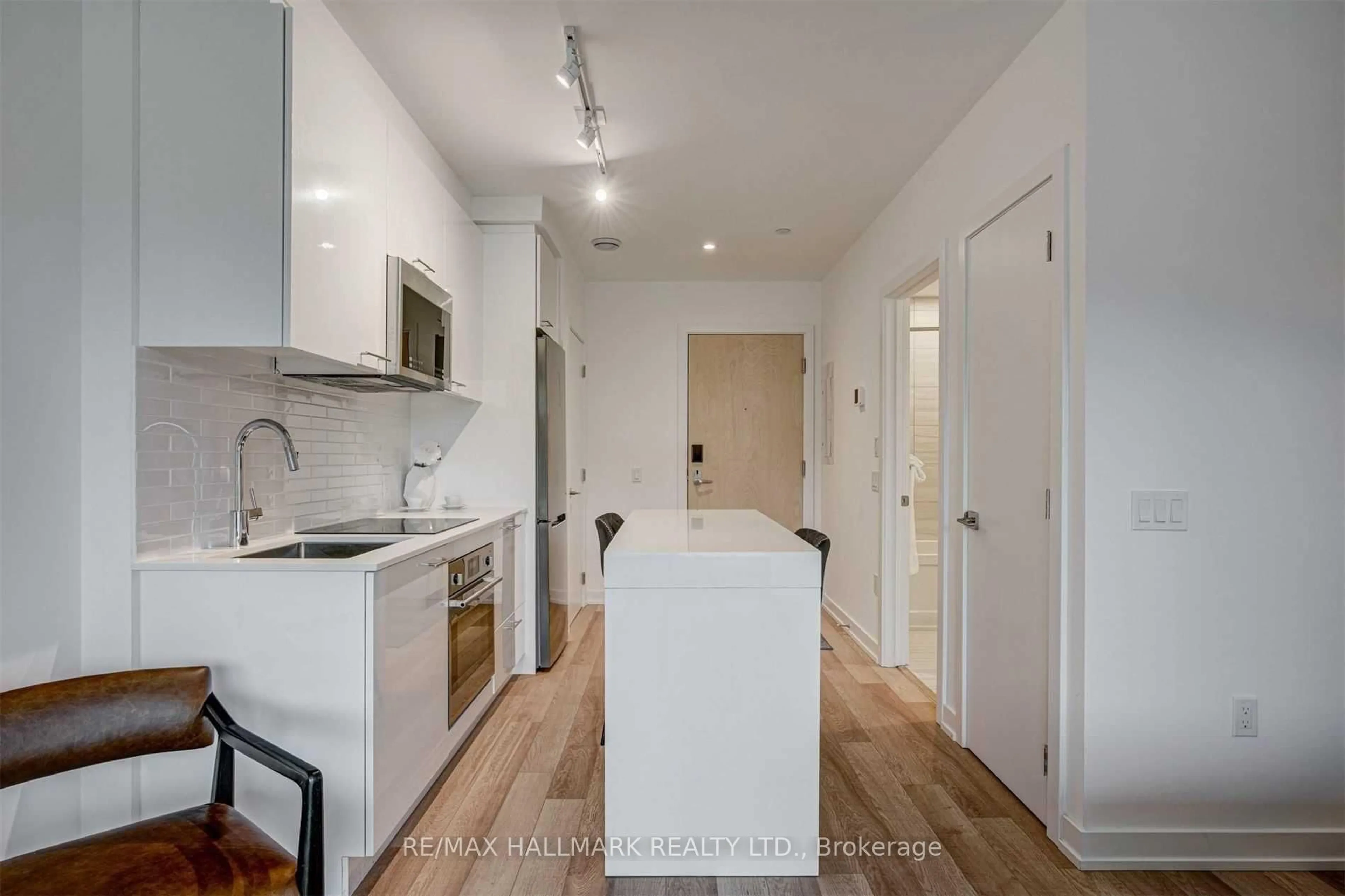 Standard kitchen, unknown for 120 Carrick Tr #207, Gravenhurst Ontario P1P 1T9