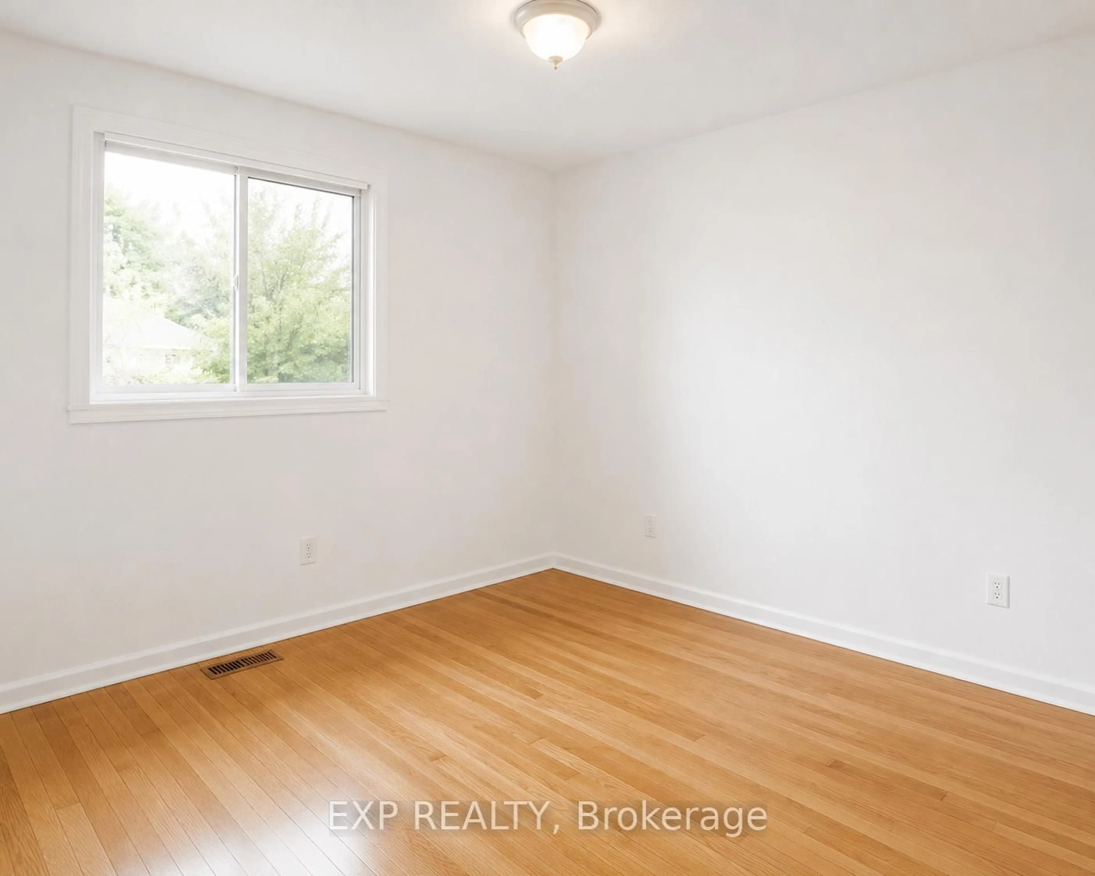 A pic of a room for 2473 Walkley Rd, Ottawa Ontario K1G 3H2