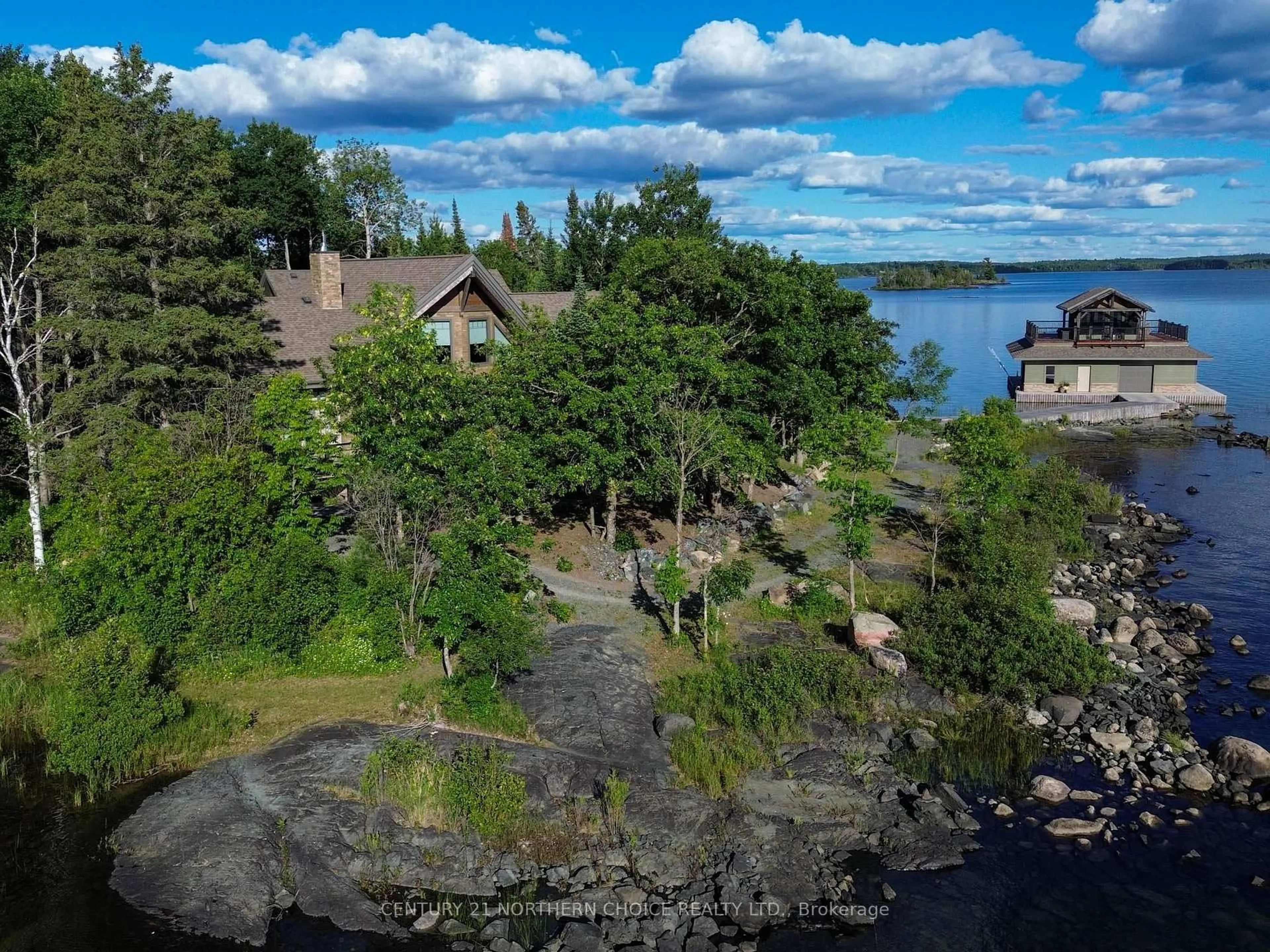 A pic from outside/outdoor area/front of a property/back of a property/a pic from drone, water/lake/river/ocean view for 135 Mackenzie Ward Estates Rd, Sioux Narrows-Nestor Falls Ontario P0X 1N0