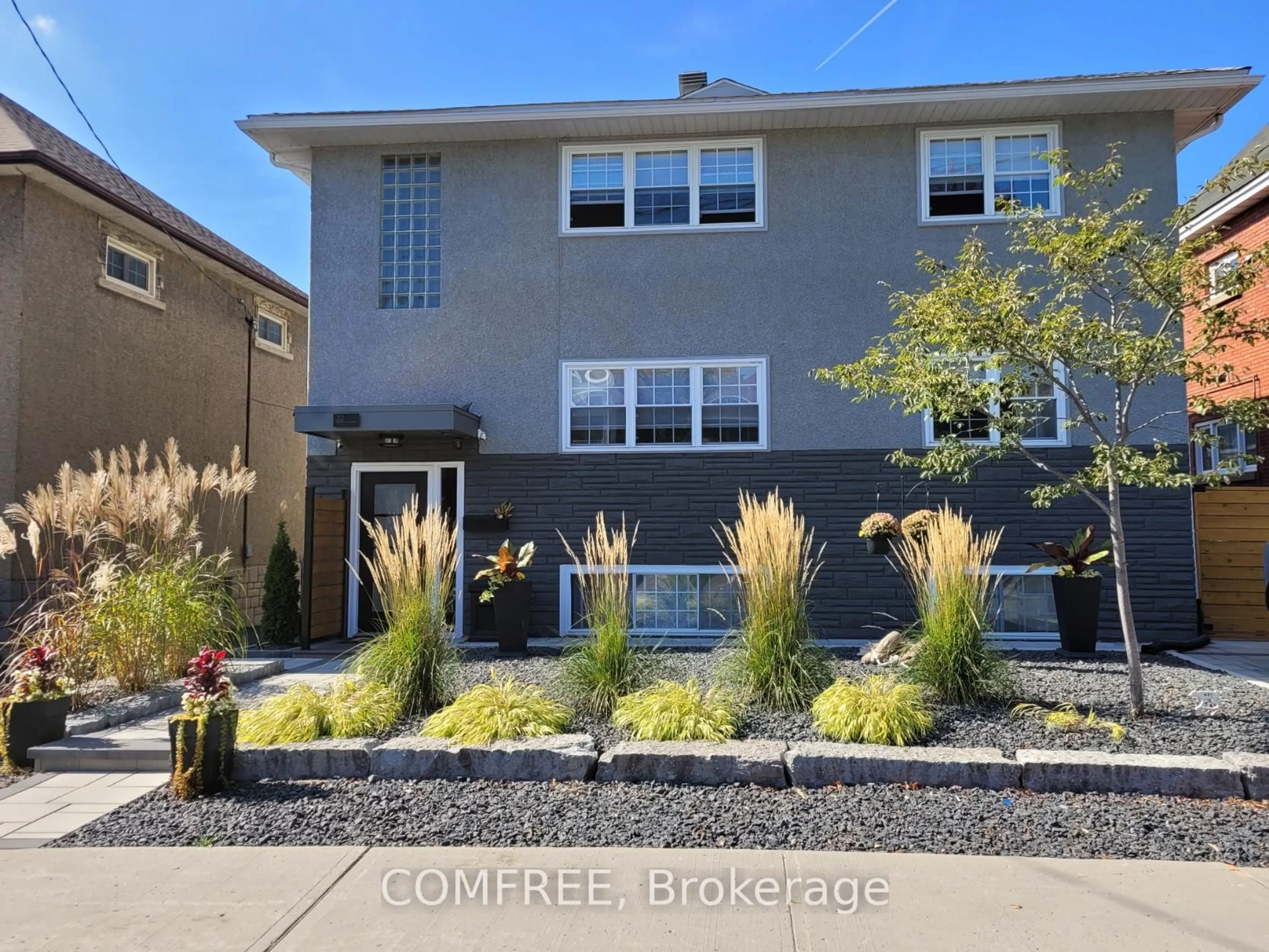 Unknown for 32 St Francis St, Ottawa Ontario K1Y 1W5