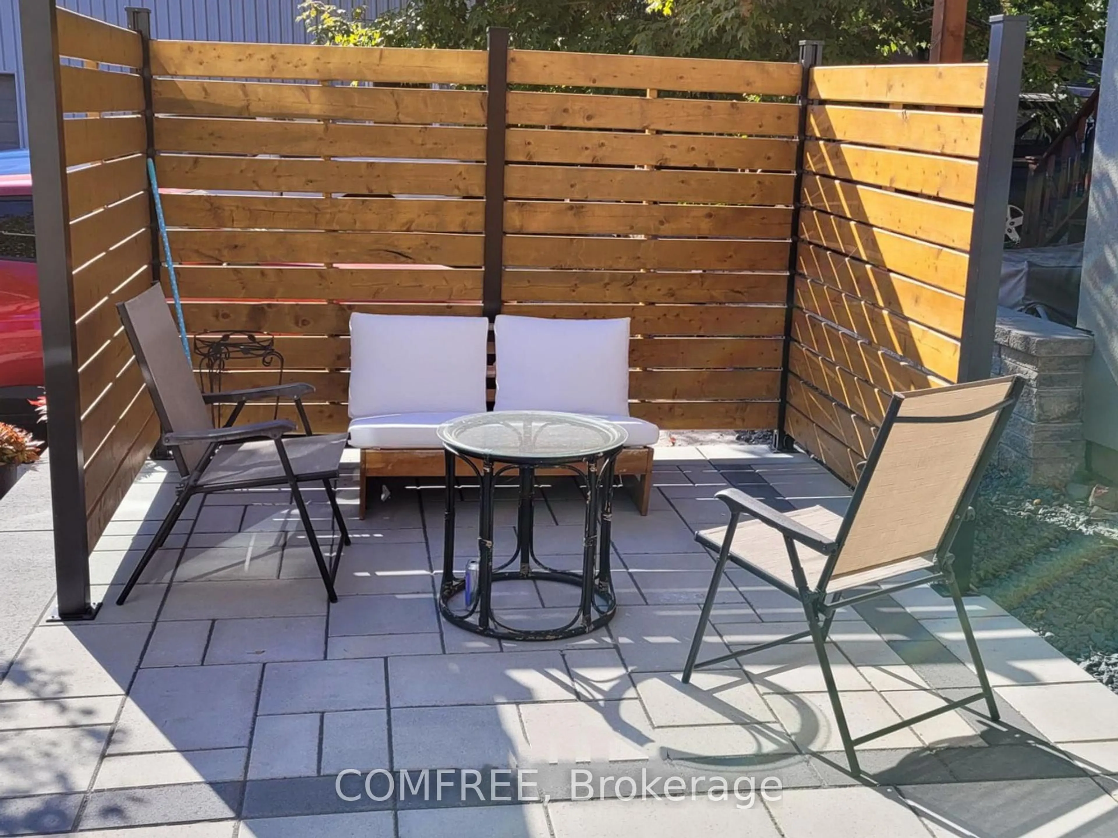 Patio, street for 32 St Francis St, Ottawa Ontario K1Y 1W5