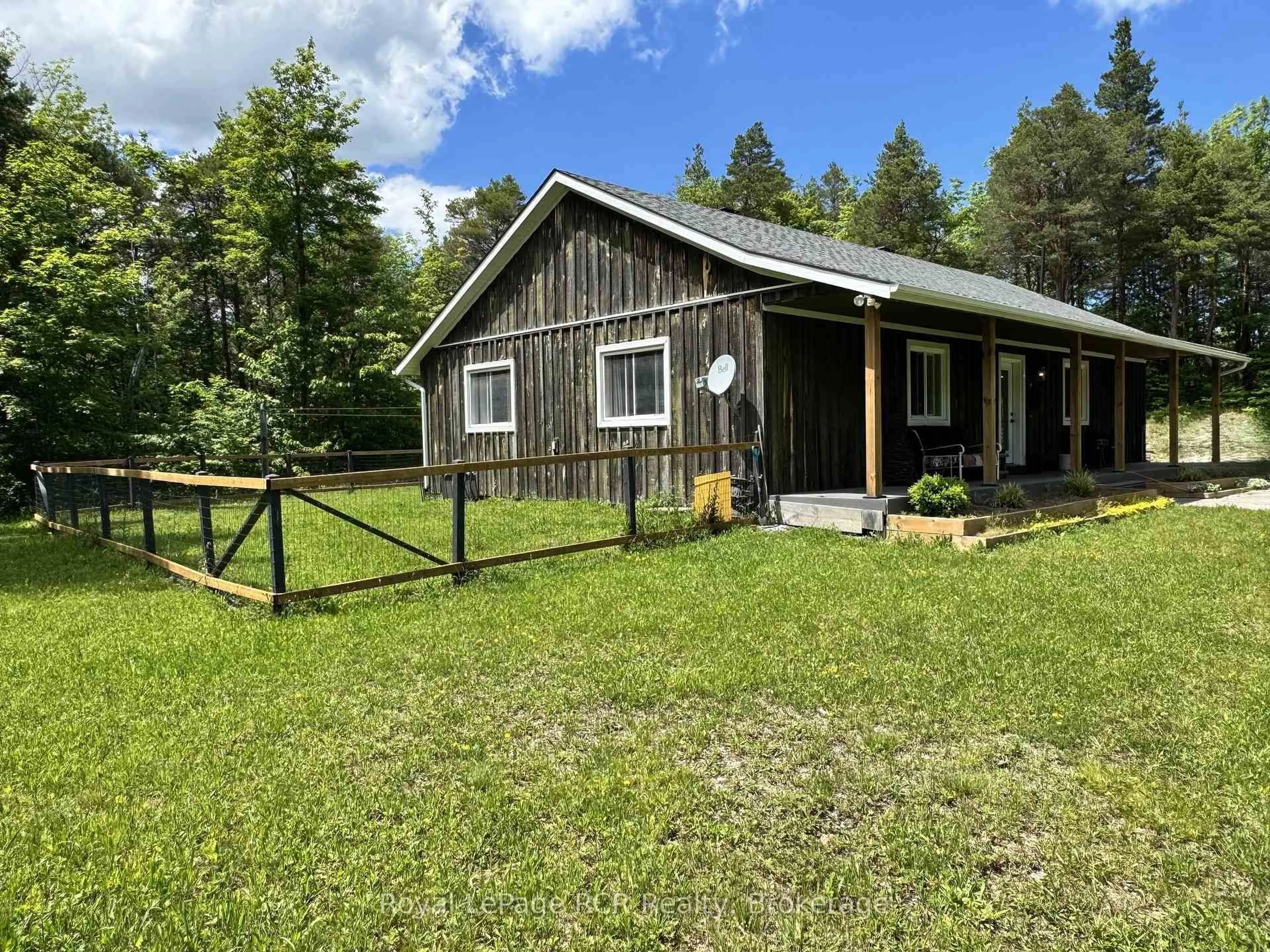 A pic from outside/outdoor area/front of a property/back of a property/a pic from drone, unknown for 614406 Hamilton Lane, West Grey Ontario N0C 1H0