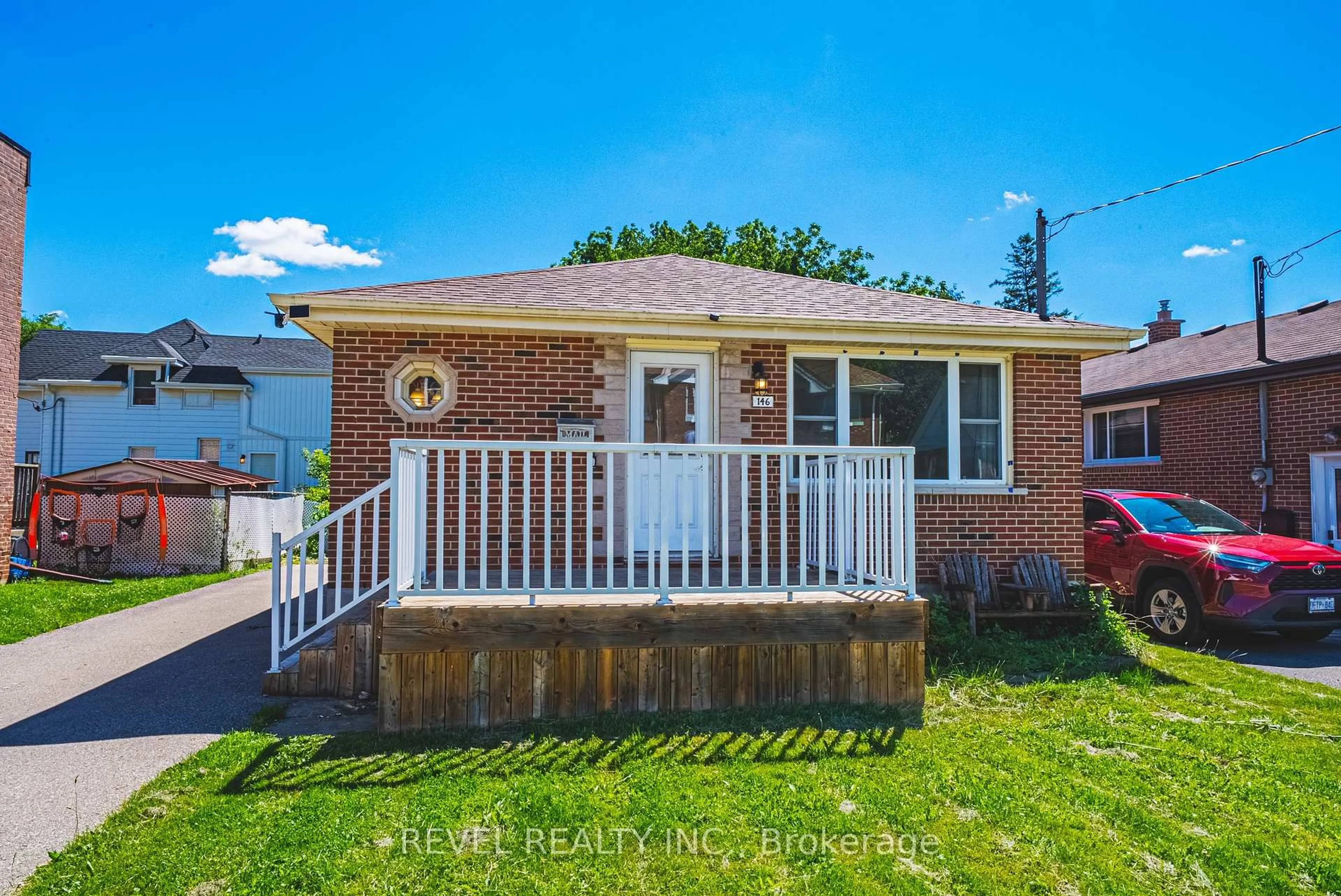 Home with brick exterior material, street for 146 superior St, Brantford Ontario N3S 2L4