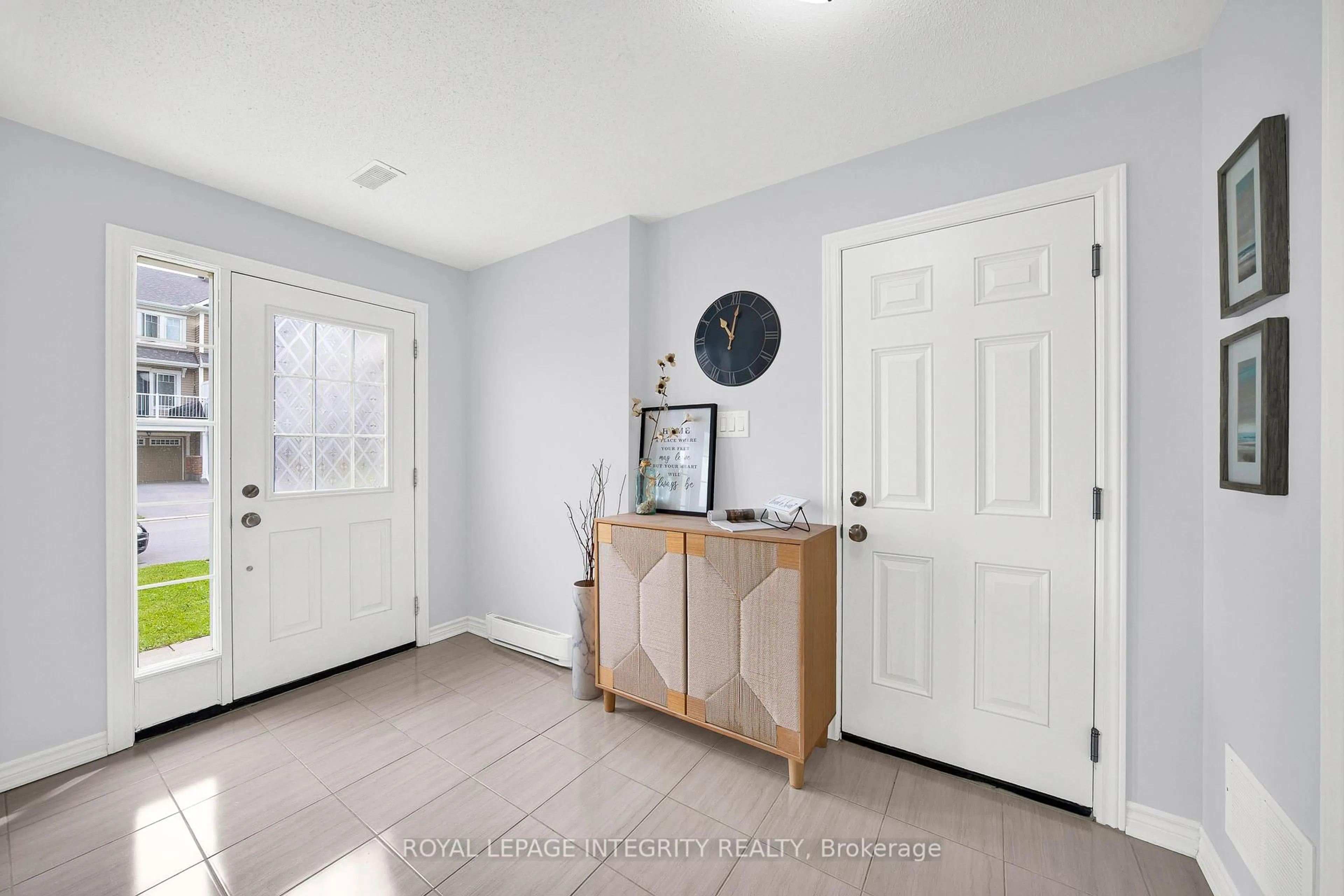 Indoor entryway for 311 Pumpkinseed Cres, Ottawa Ontario K2J 6J9