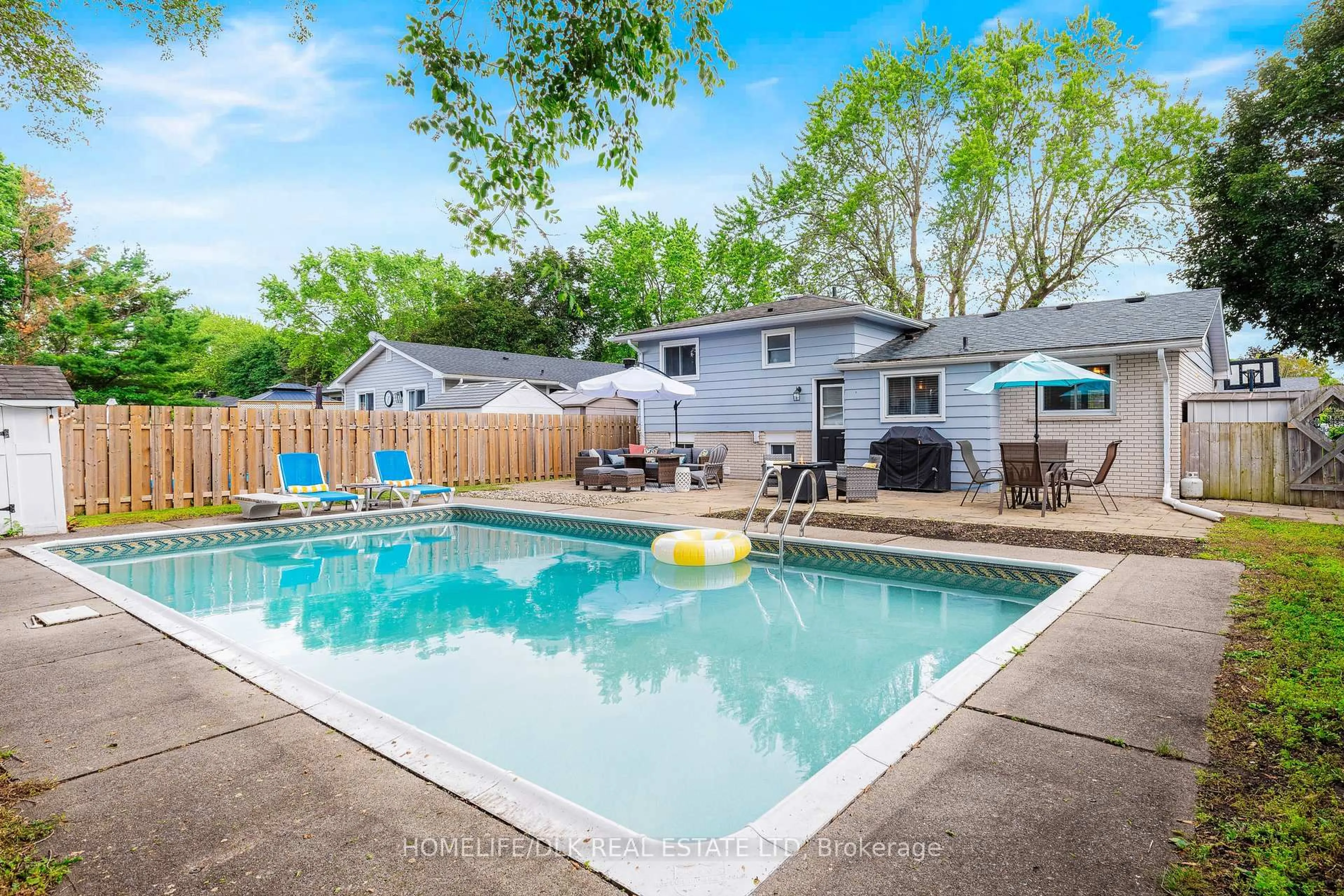 Pool for 40 Meighen Cres, Brockville Ontario K6V 3J7