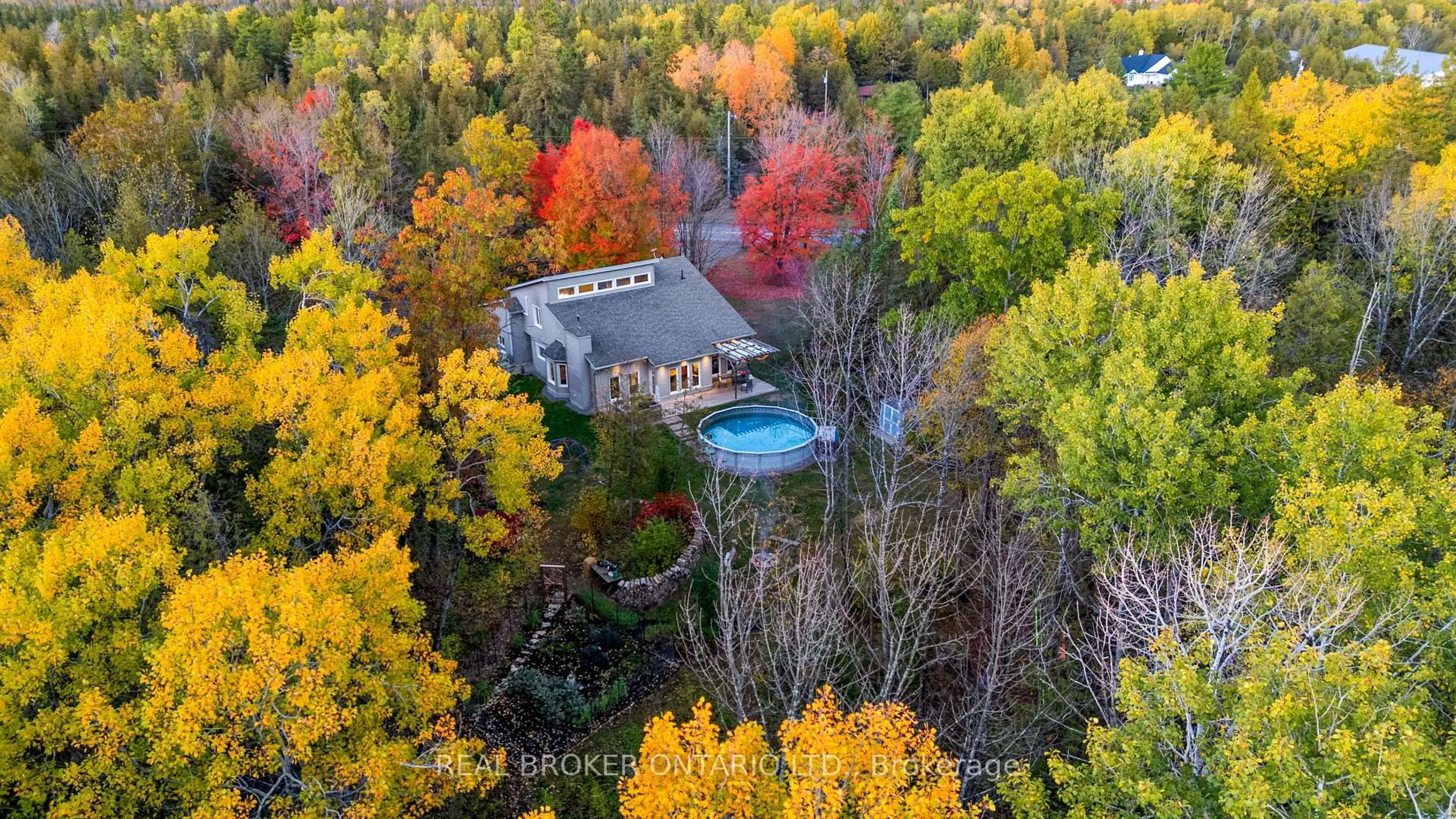 A pic from outside/outdoor area/front of a property/back of a property/a pic from drone, forest/trees view for 967 Upper Dwyer Hill Rd, Carp Ontario K0A 1L0