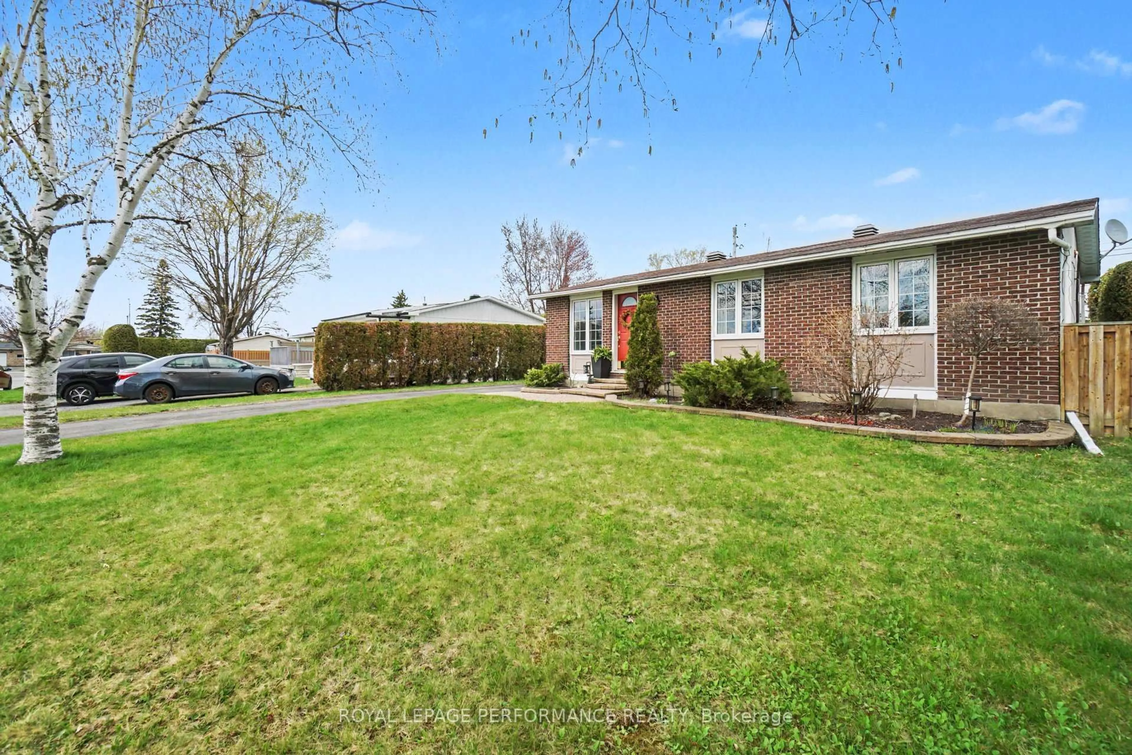 Home with brick exterior material, street for 1497 Blackheath St, Orleans Ontario K1E 1K6
