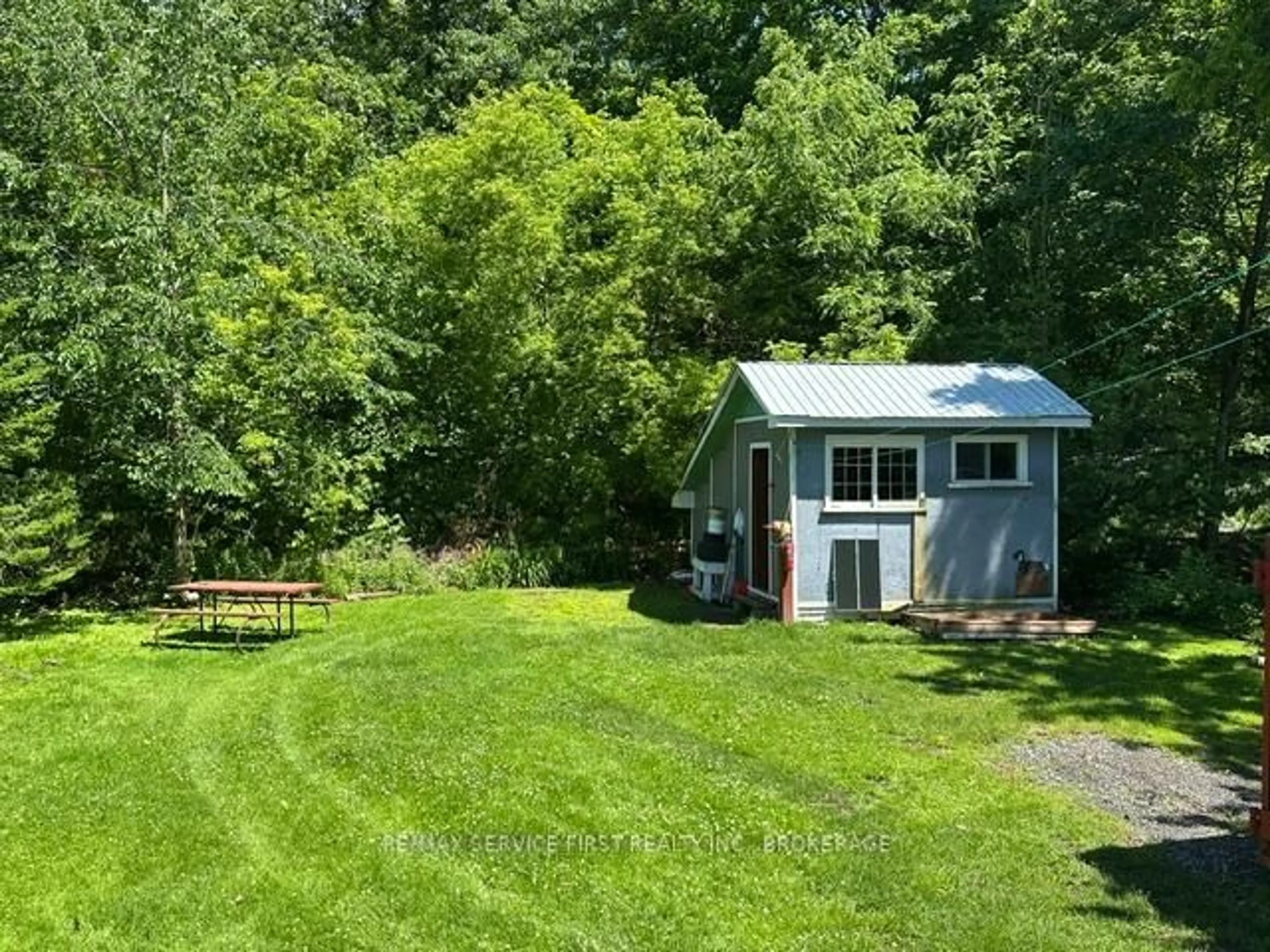 Shed for 67 Osborne St, Gananoque Ontario K7G 2N4