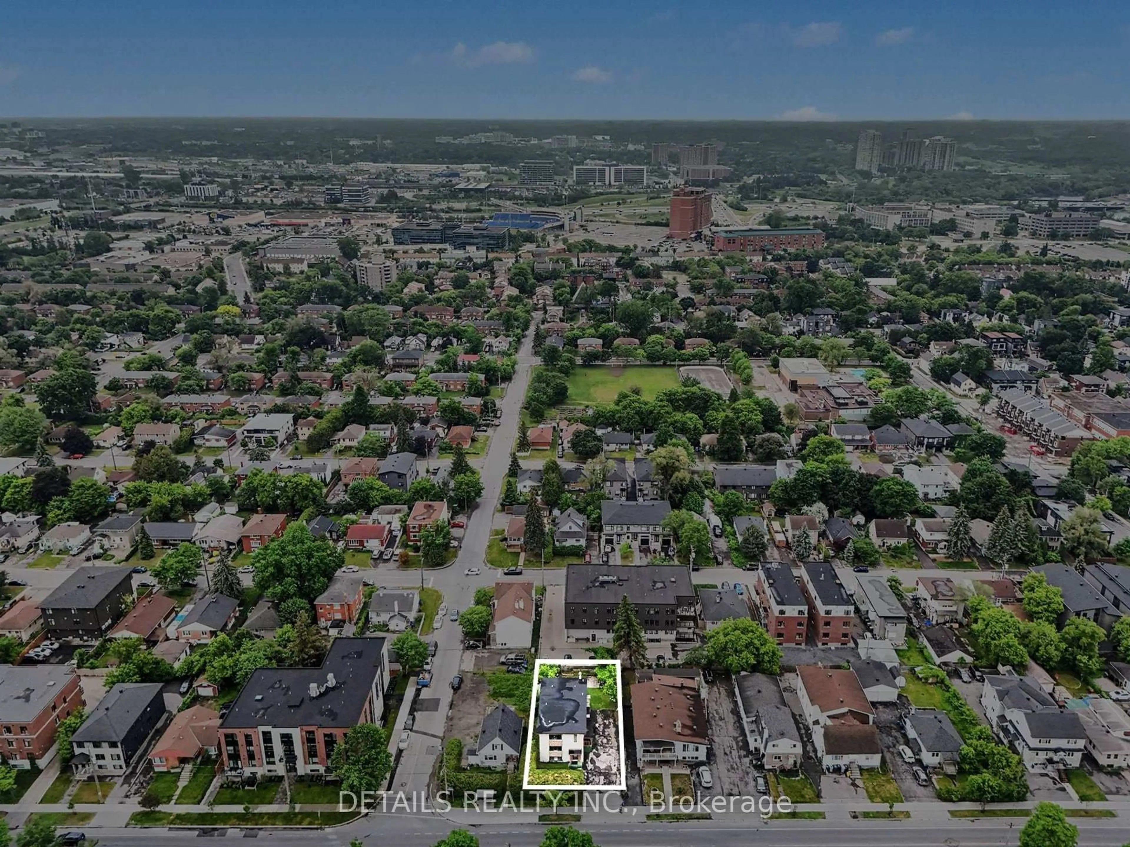 A pic from outside/outdoor area/front of a property/back of a property/a pic from drone, unknown for 294 Donald St, Ottawa Ontario K1K 1M7