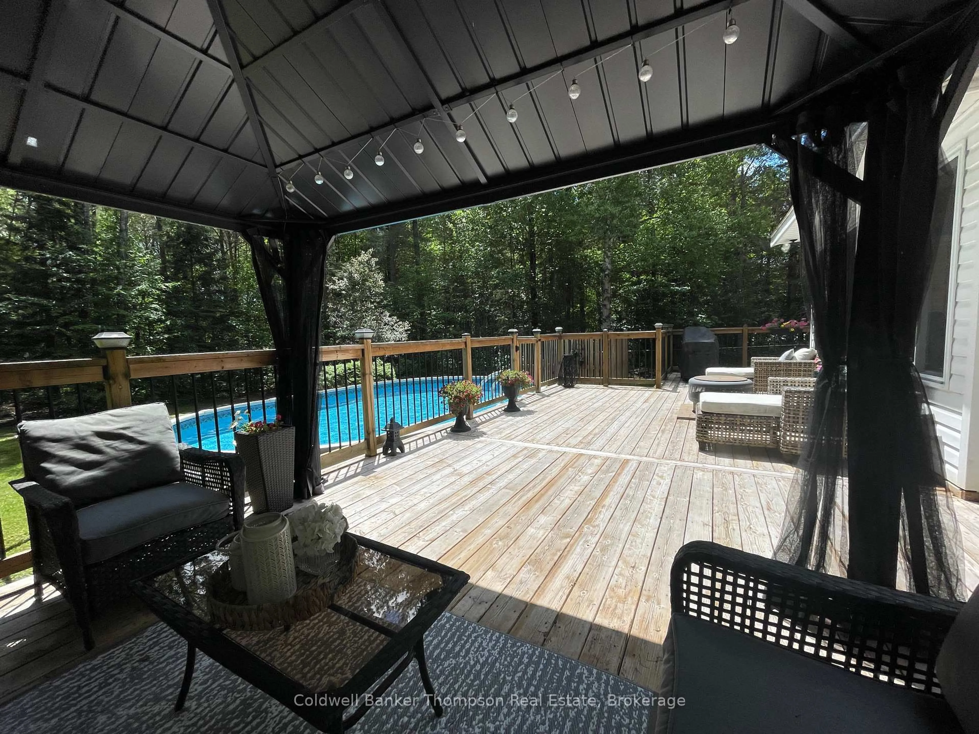 Patio, forest/trees view for 9 Murray St, Sundridge Ontario P0A 1Z0