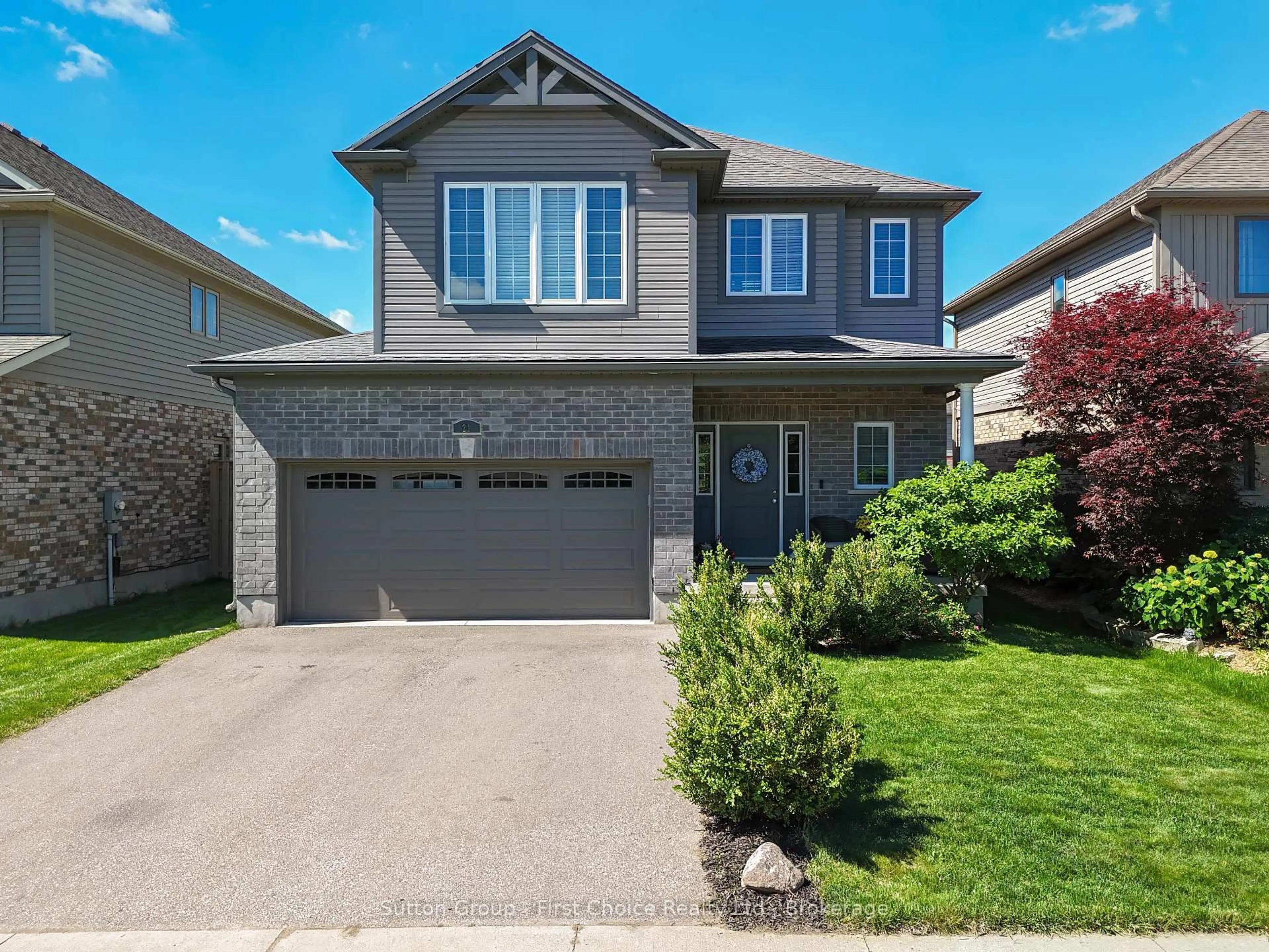 Home with vinyl exterior material, street for 21 Brown St, Stratford Ontario N5A 0B8