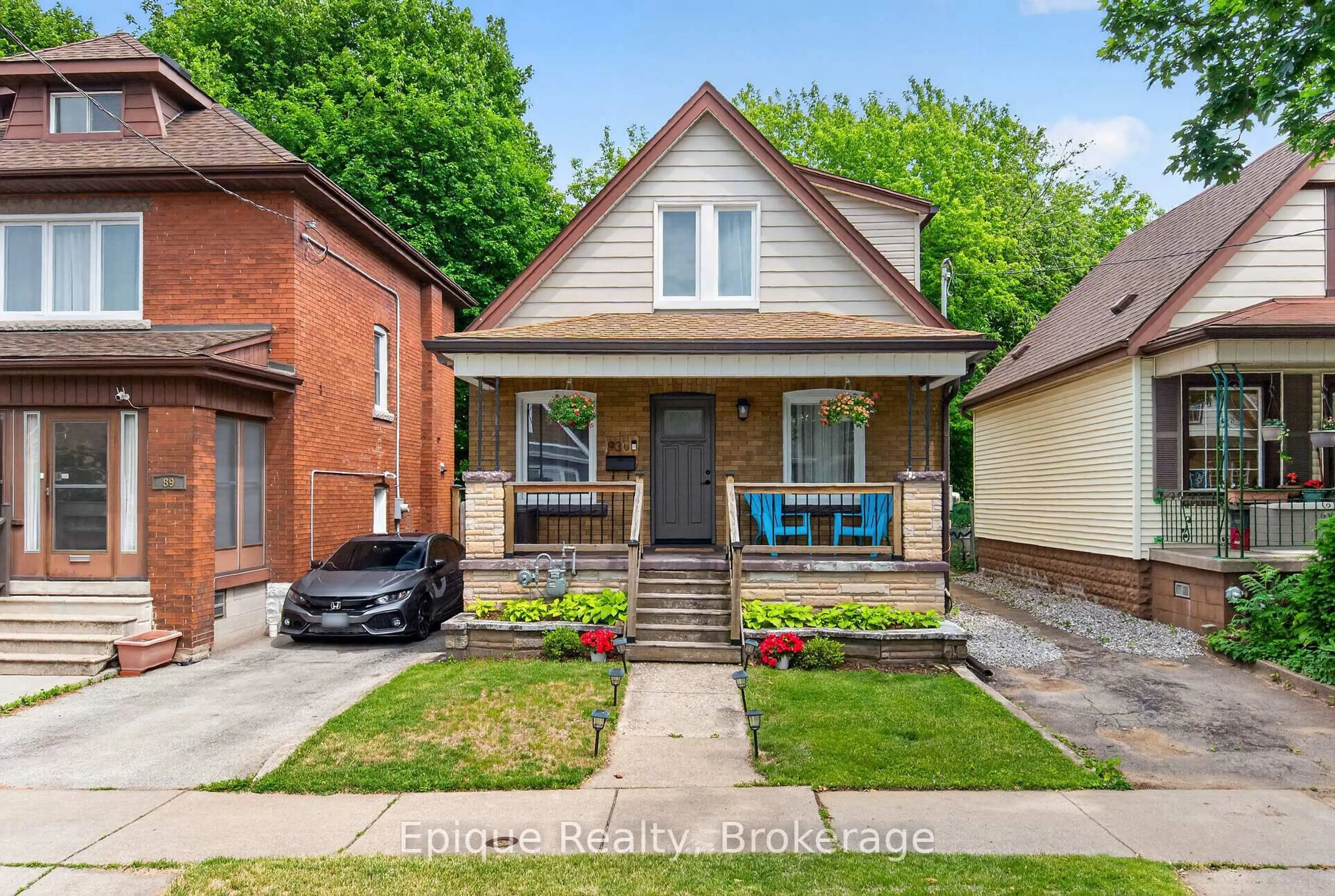 Home with brick exterior material, street for 93 Graham Ave, Hamilton Ontario L8K 2M2
