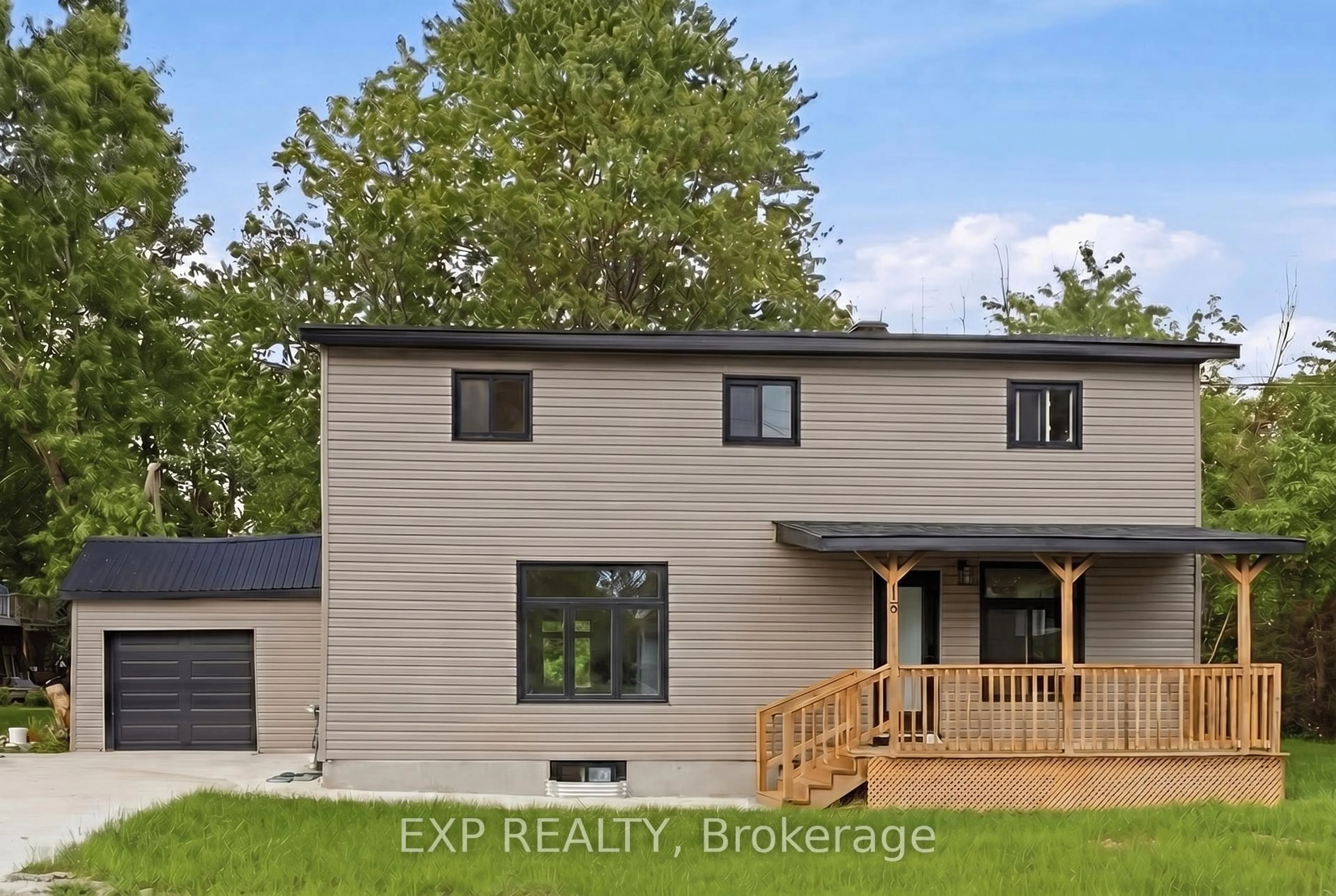 Home with vinyl exterior material, building for 13 Elm St, South Glengarry Ontario K0C 1N0