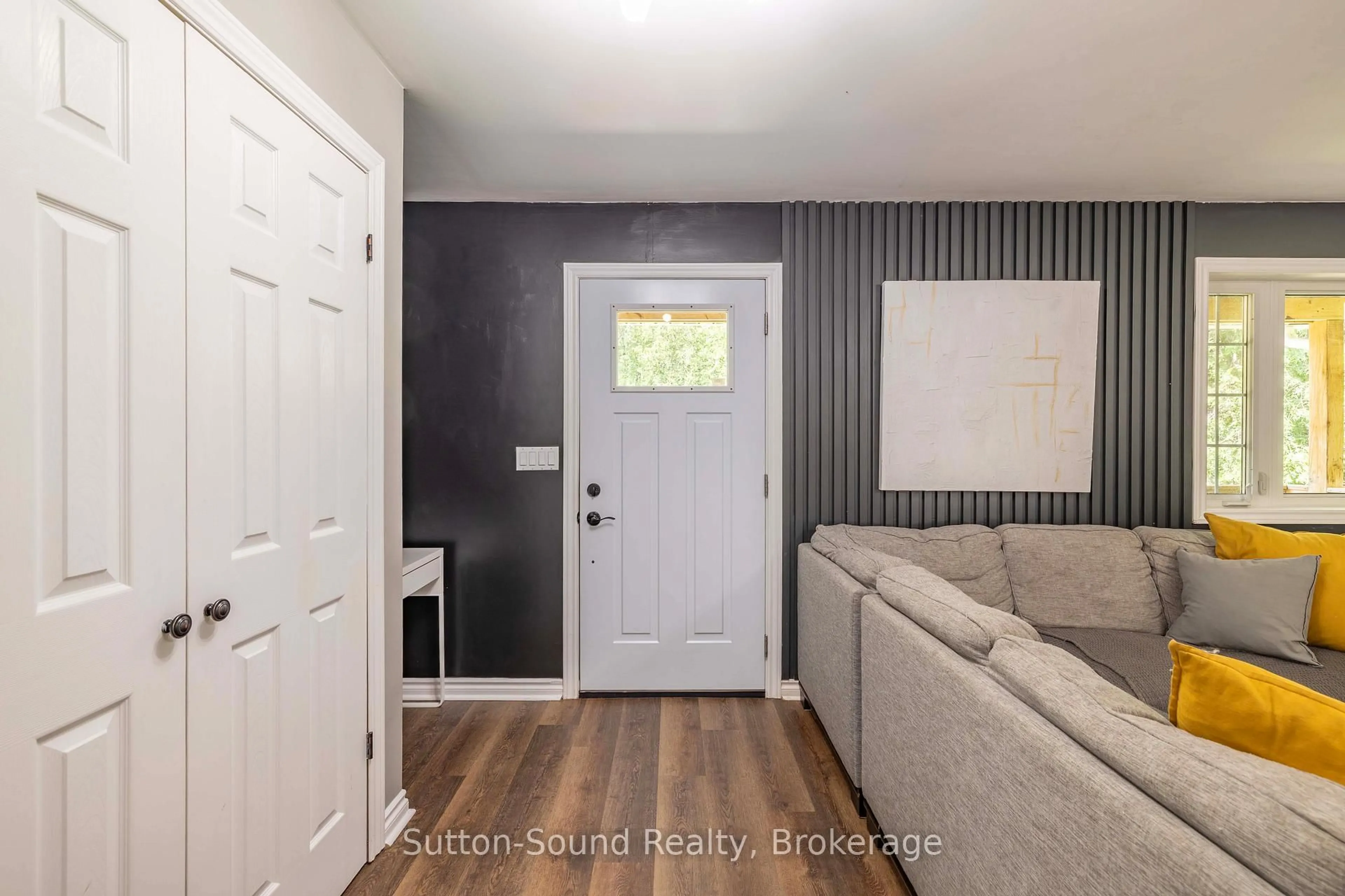 Indoor entryway for 395685 Concession 2 Concession, Chatsworth Ontario N0H 2V0