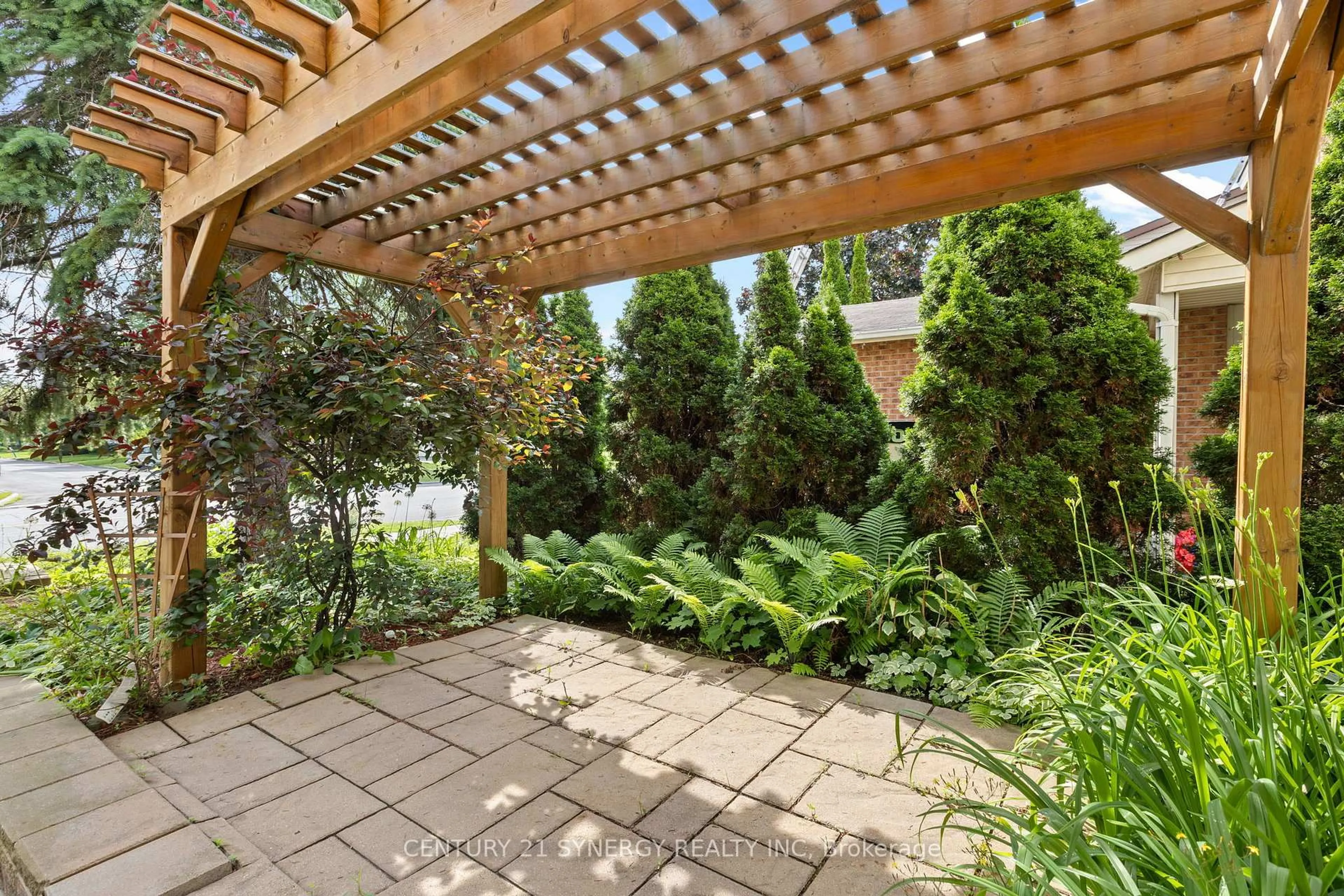 Patio, water/lake/river/ocean view for 1626 Prestwick Dr, Orleans Ontario K1E 2Y1