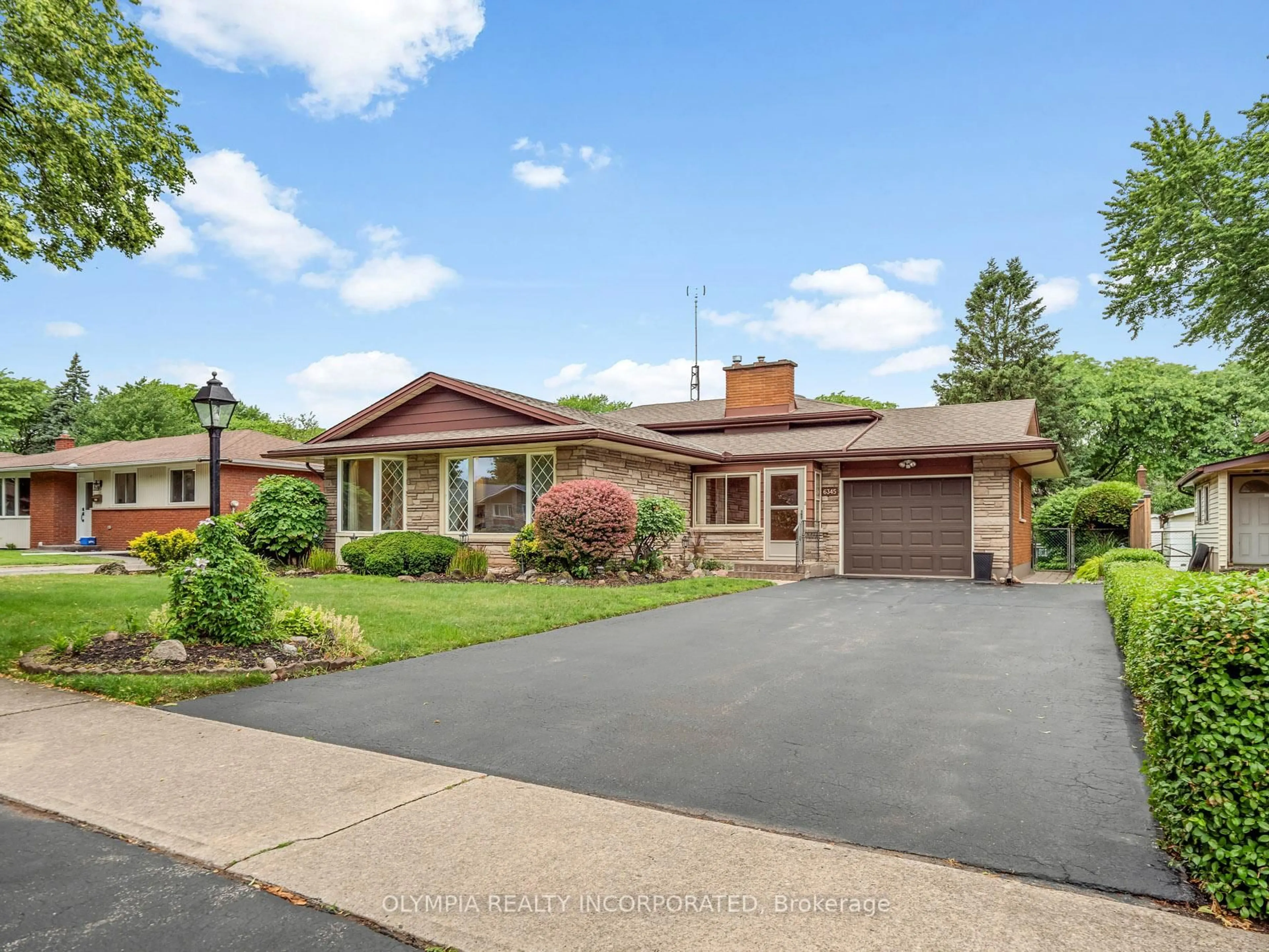 Home with brick exterior material, street for 6345 Glengate St, Niagara Falls Ontario L2E 5S5