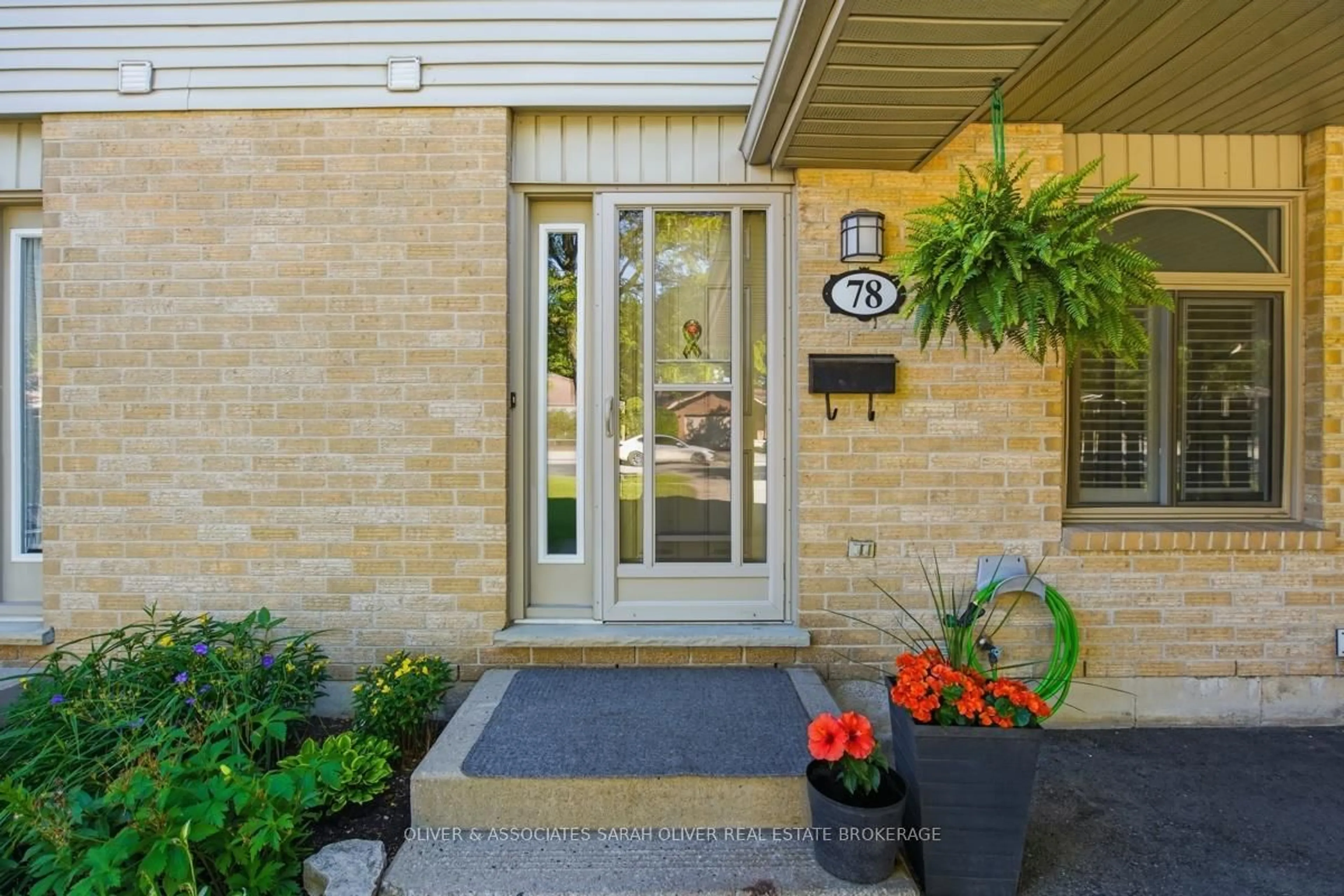 Indoor entryway for 141 Condor Crt #78, London East Ontario N5W 6A1