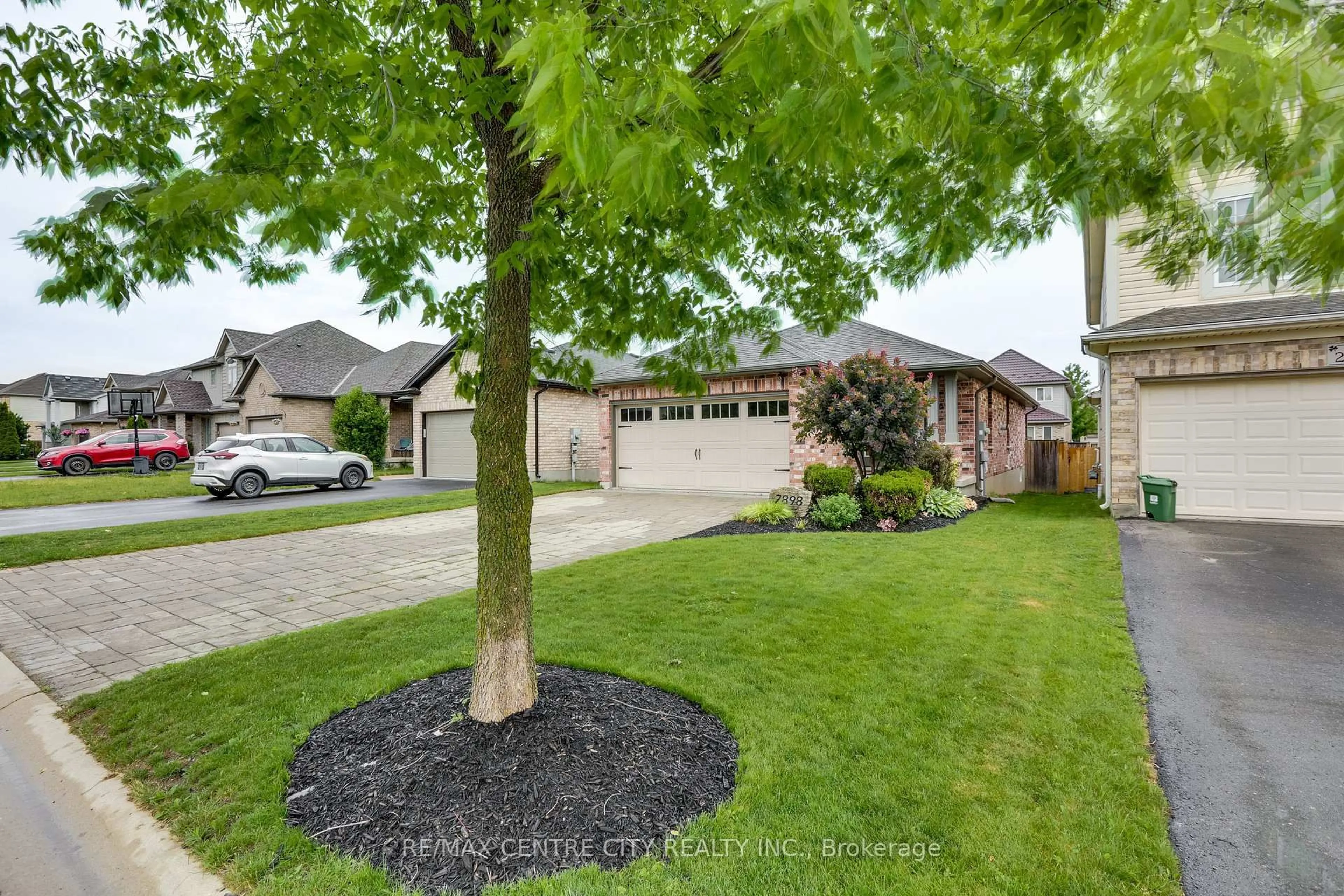 Unknown for 2898 Biddulph St, London South Ontario N6L 0A8