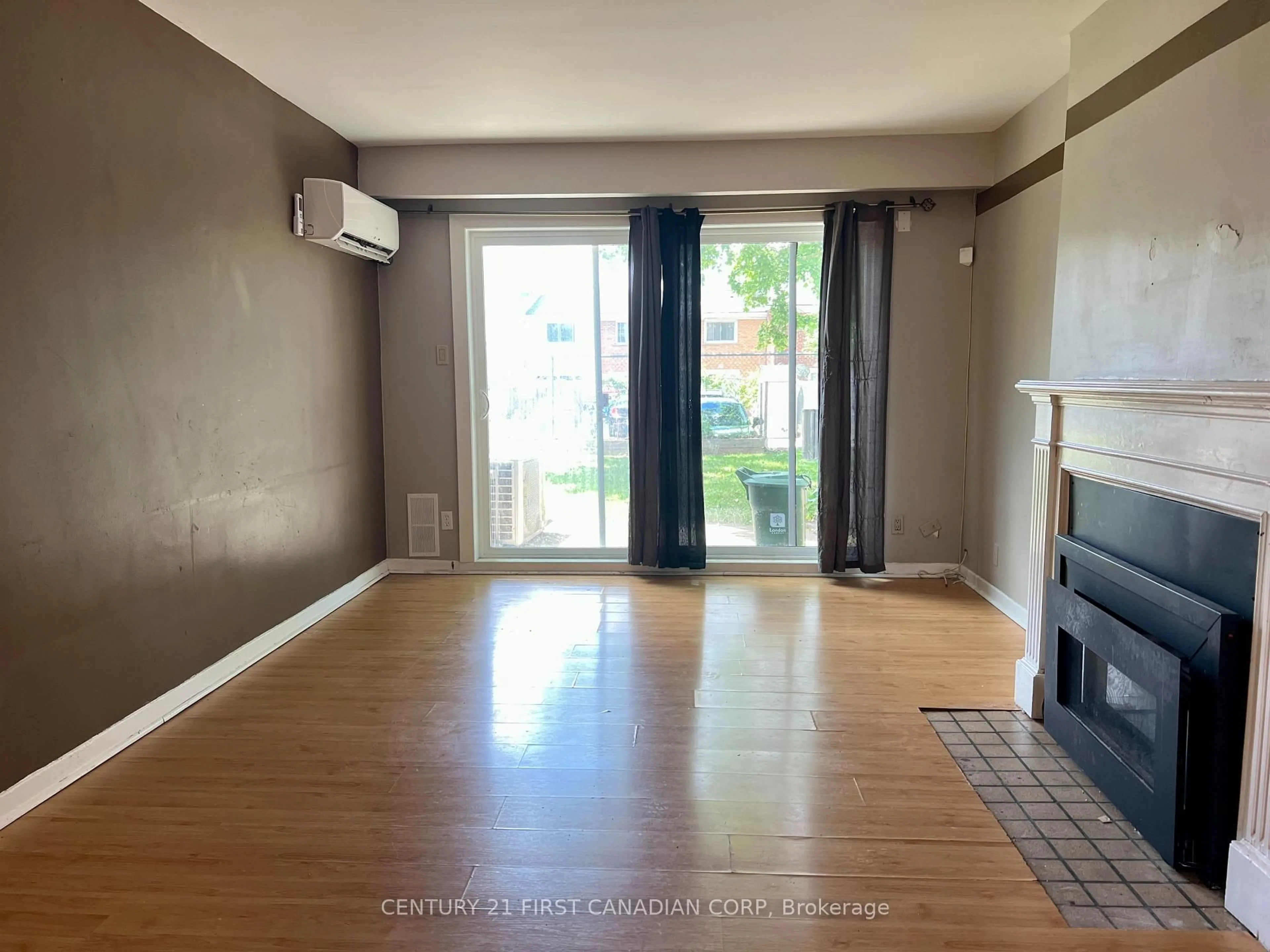 A pic of a room for 40 Arbour Glen Cres #34, London East Ontario N5Y 1Z9