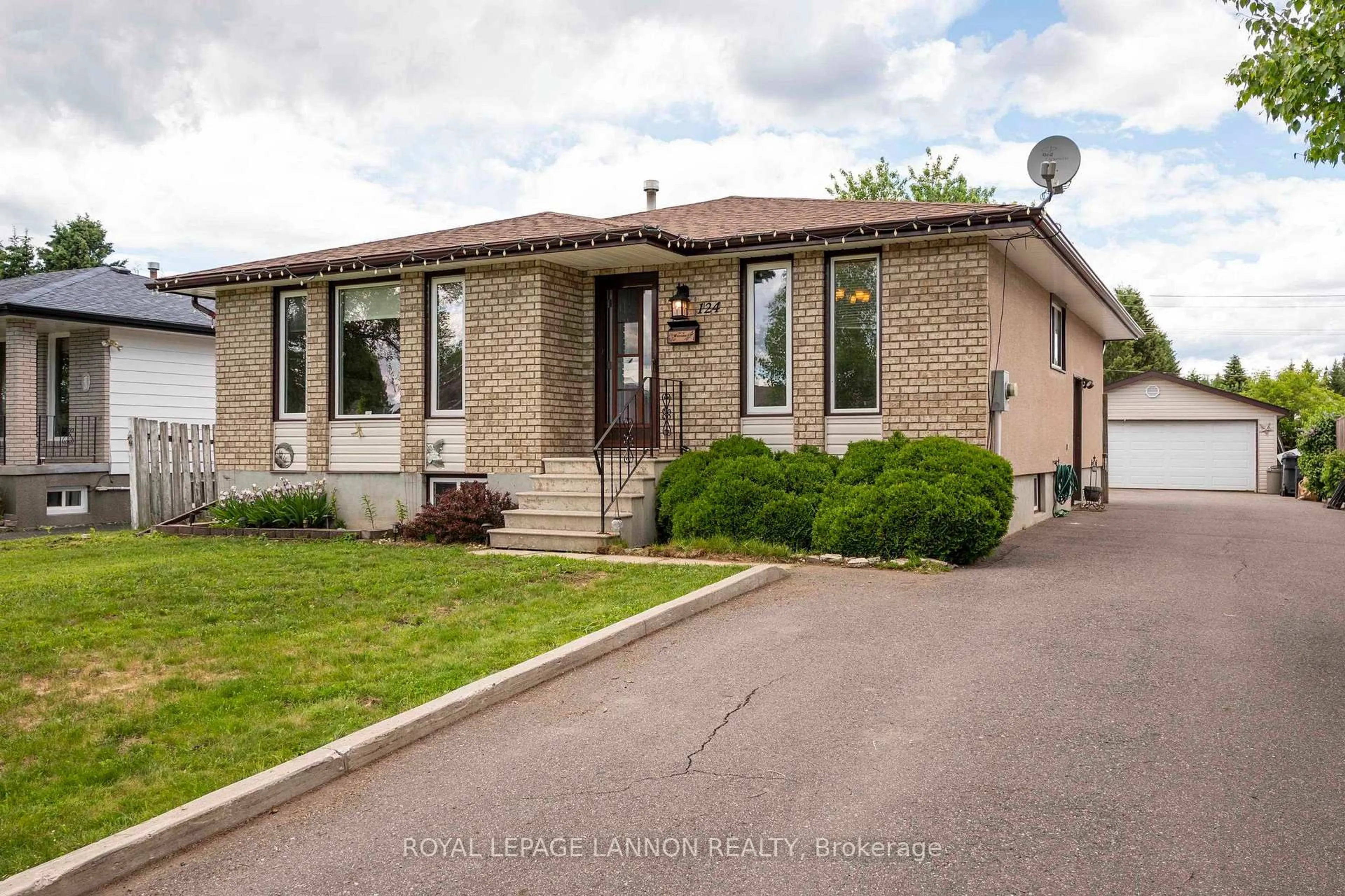 Home with brick exterior material, street for 124 Welland St, Thunder Bay Ontario P7A 7T6